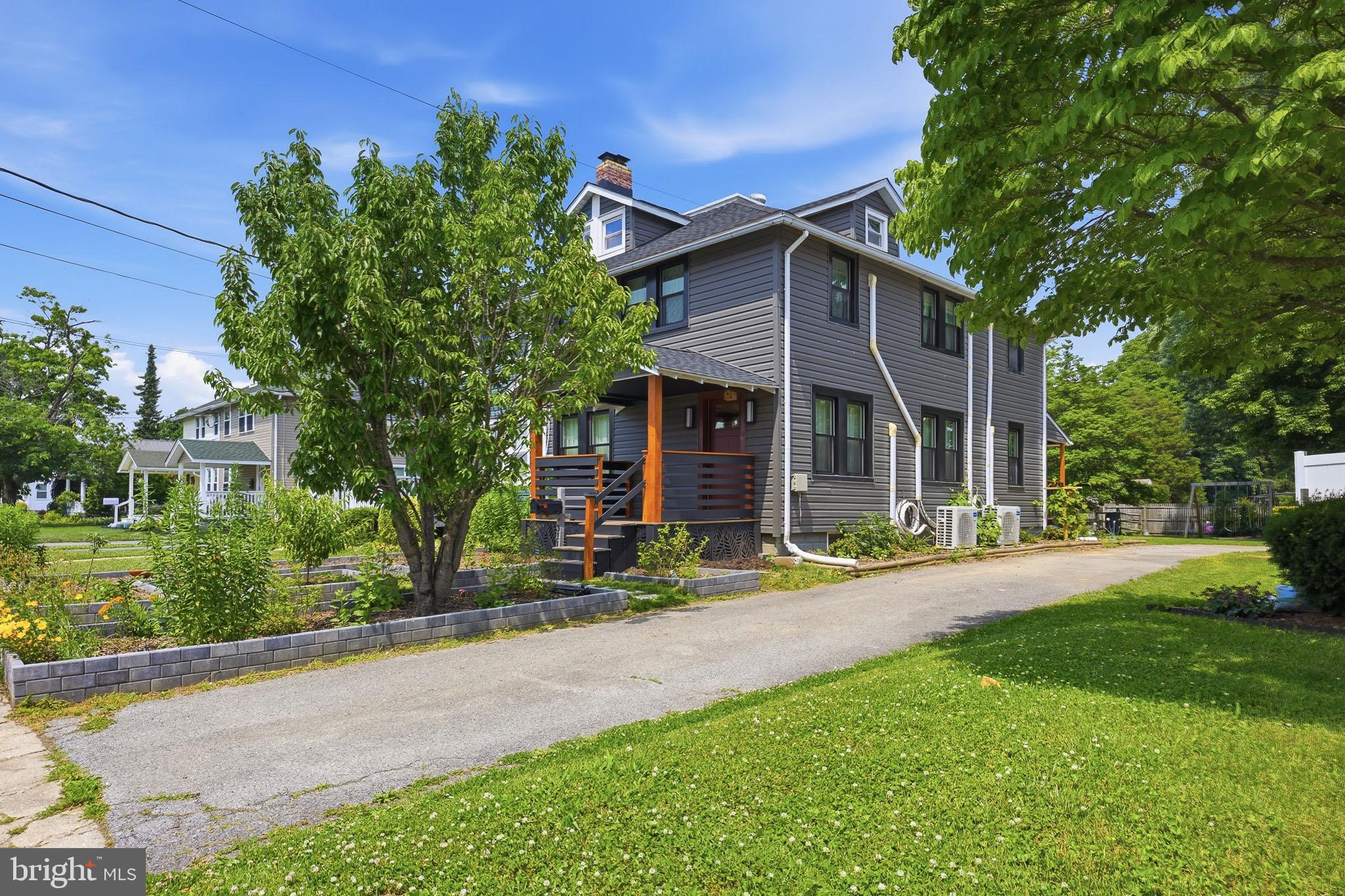 MIDDLETOWN - Residential