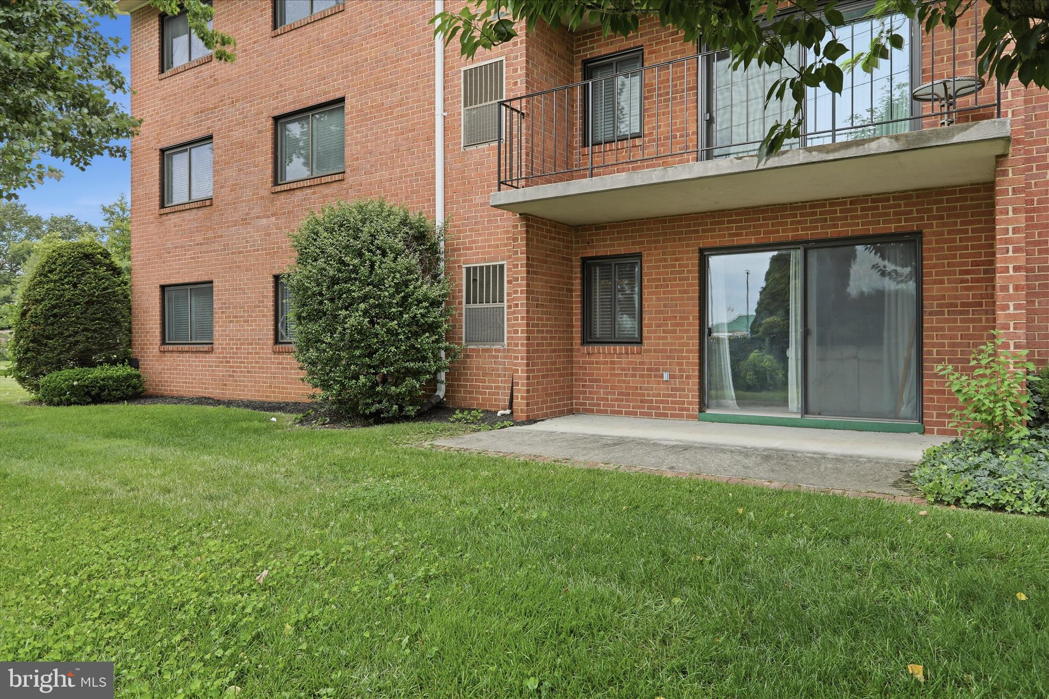 EDGEWOOD CONDOMMINIUMS - Residential
