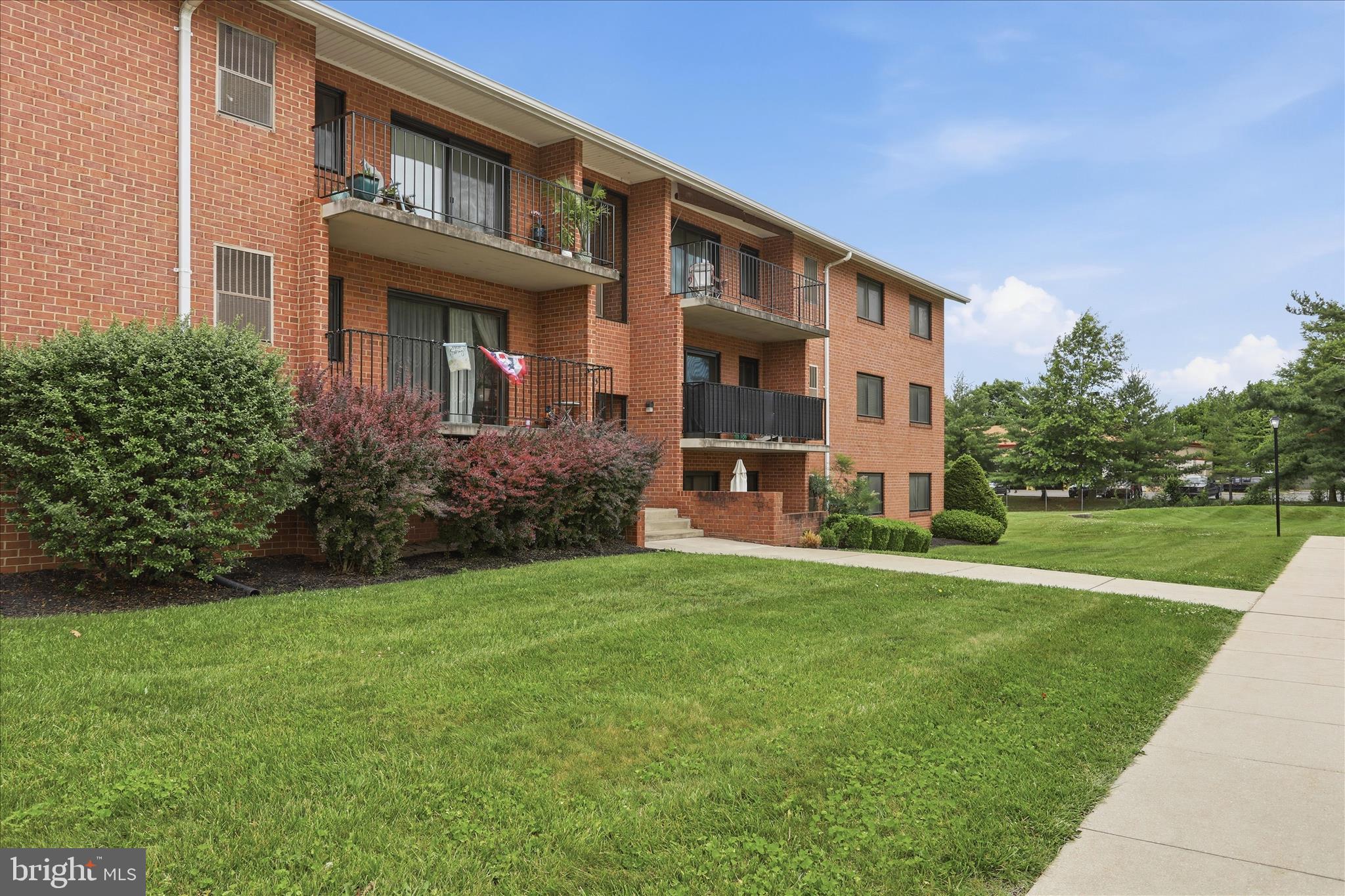 NEW LISTING!! Easy Living in a Convenient Location! This well-maintained brick, one-level condo offers comfortable, low-maintenance living with 2 bedrooms and 1½ baths. The open living and dining area provides a welcoming space for everyday living and entertaining, while the galley kitchen offers efficient functionality. The condo fee covers water, sewer, trash, gas, lawn care, snow removal, common area maintenance, and secured exterior entrances—making homeownership simple and worry-free. Ideally located close to shopping, dining, medical facilities, and commuter routes, this is an excellent opportunity for affordable, carefree living. Schedule your tour!