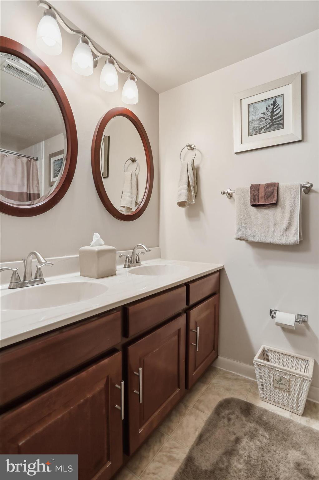 EDGEWOOD CONDOMMINIUMS - Residential