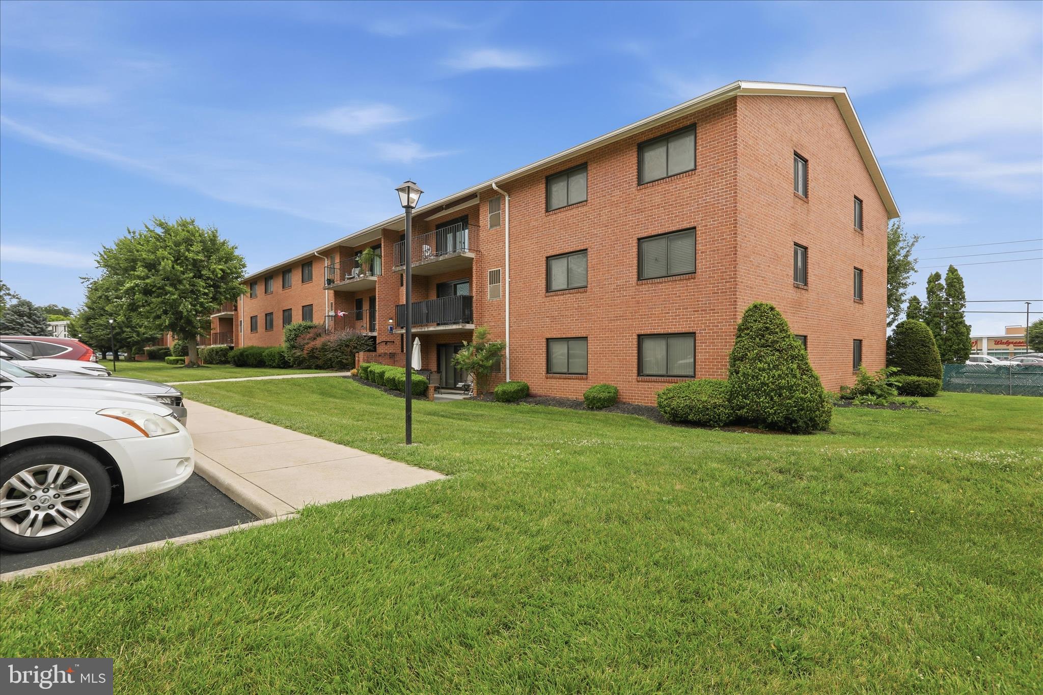 EDGEWOOD CONDOMMINIUMS - Residential
