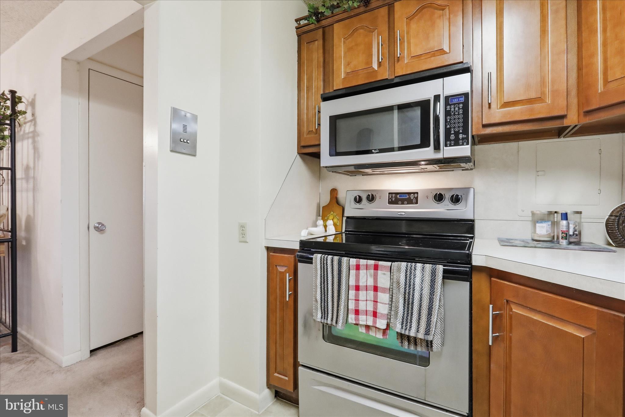 EDGEWOOD CONDOMMINIUMS - Residential