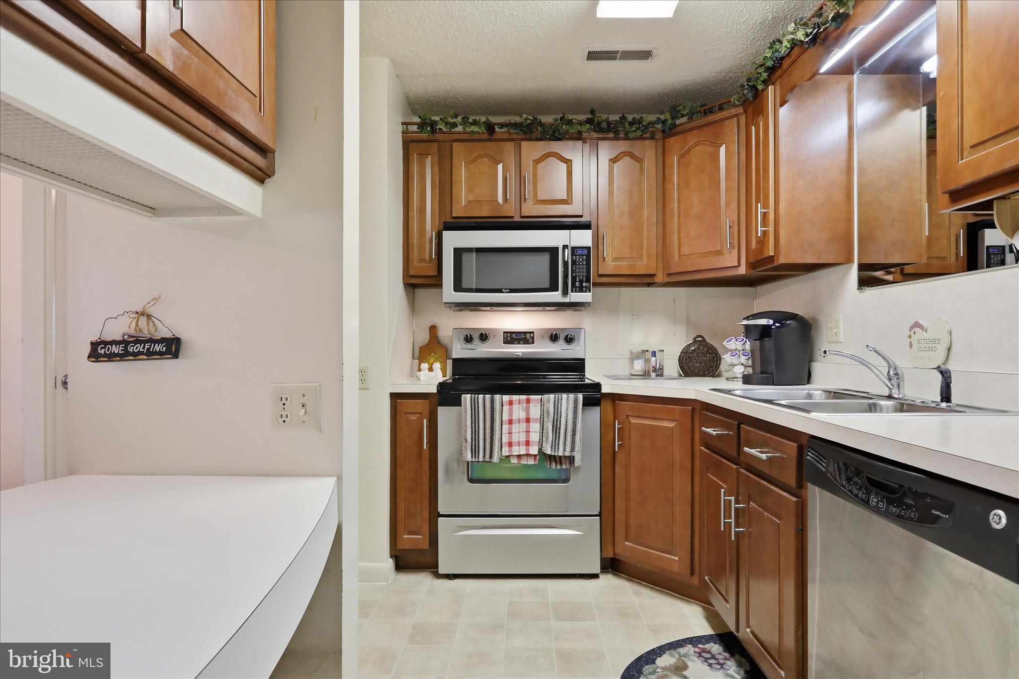 EDGEWOOD CONDOMMINIUMS - Residential