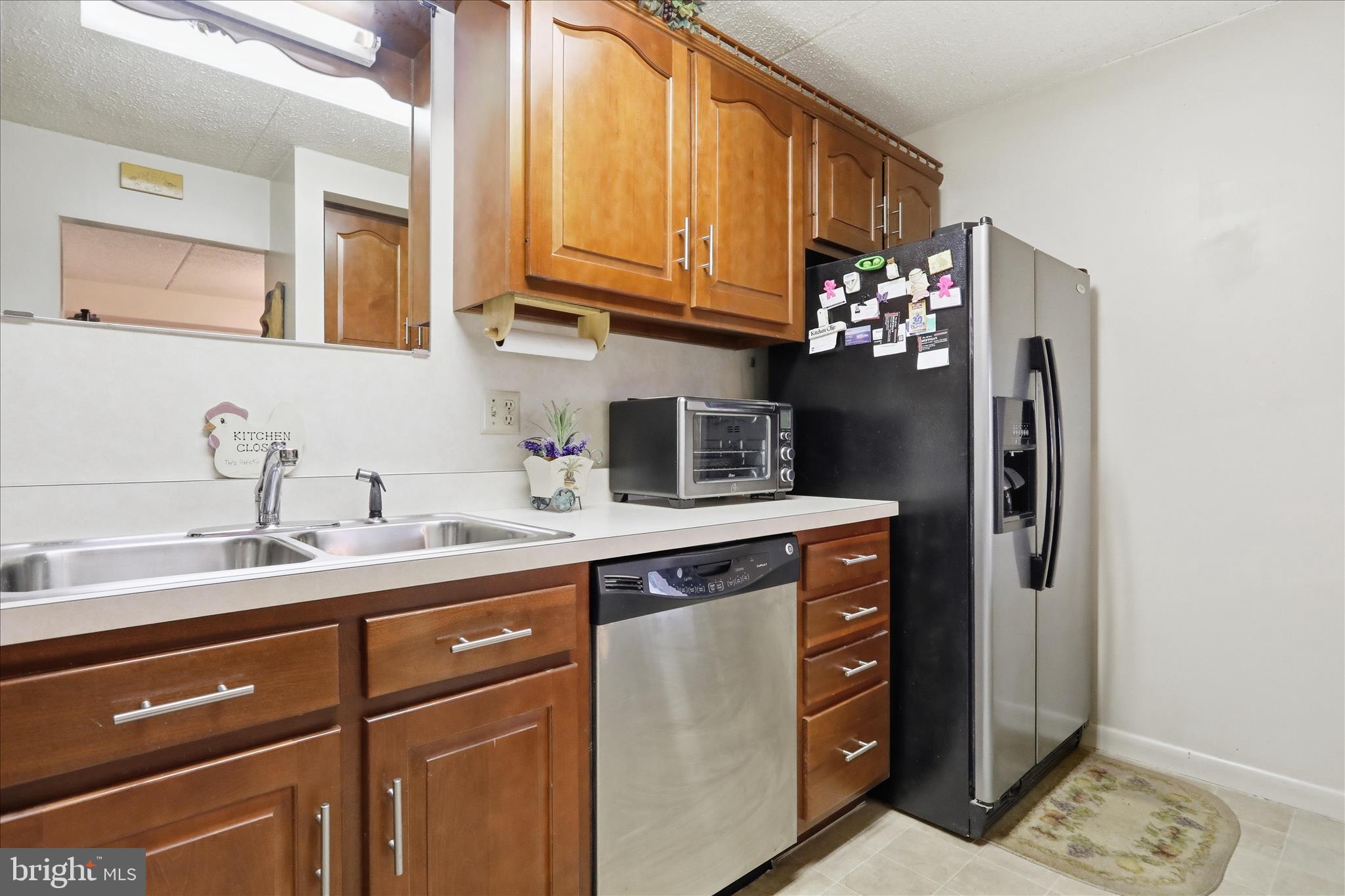 EDGEWOOD CONDOMMINIUMS - Residential