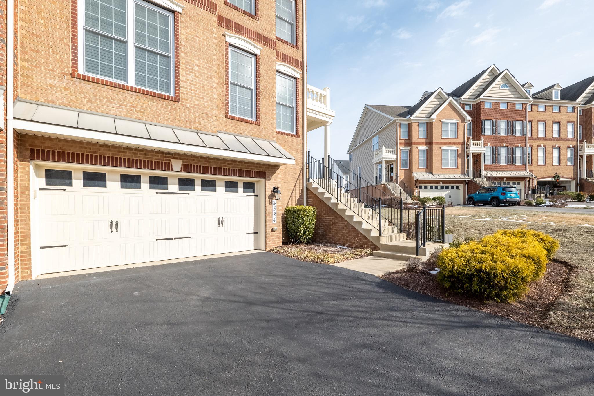 MARLBORO RIDGE - Residential
