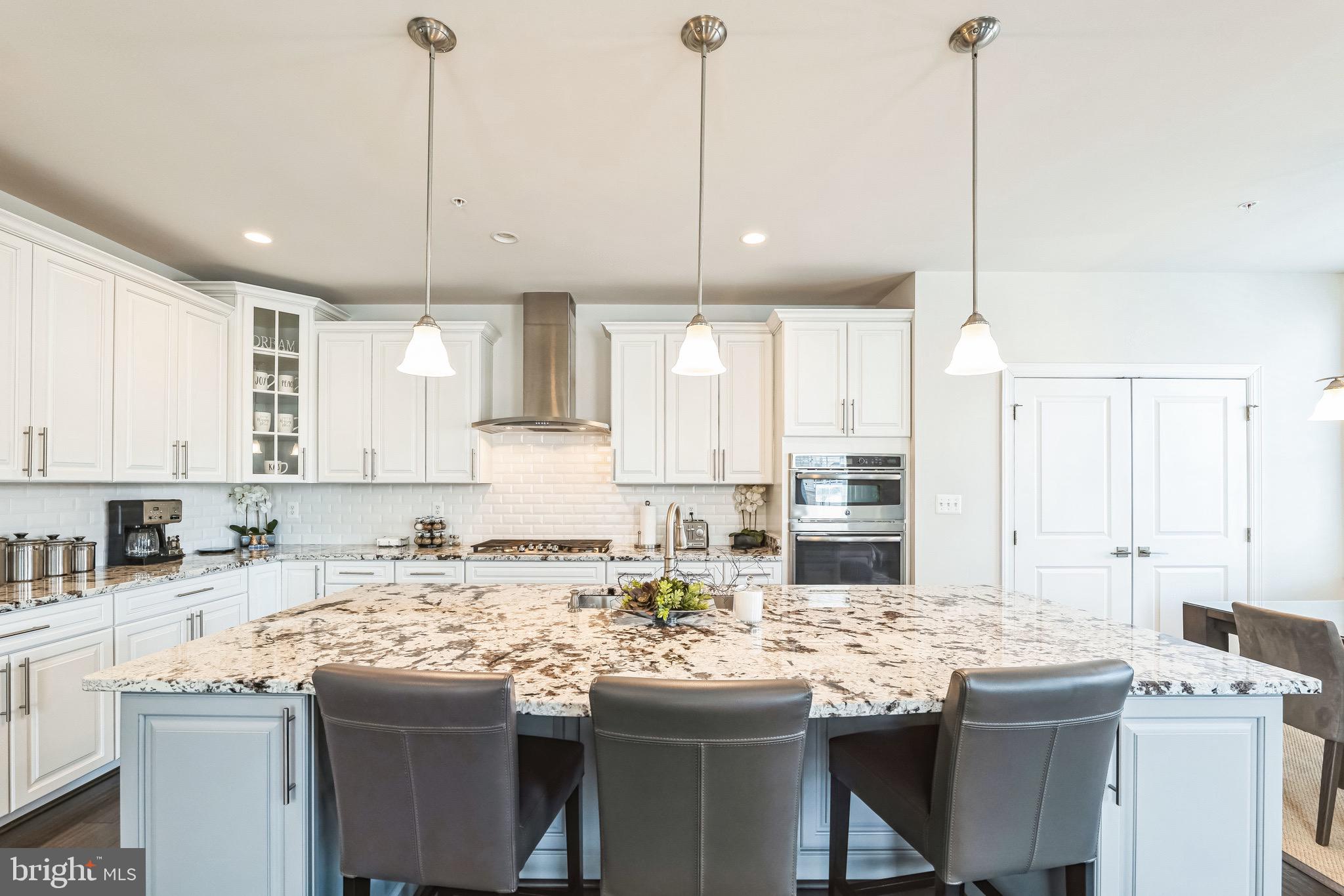 MARLBORO RIDGE - Residential