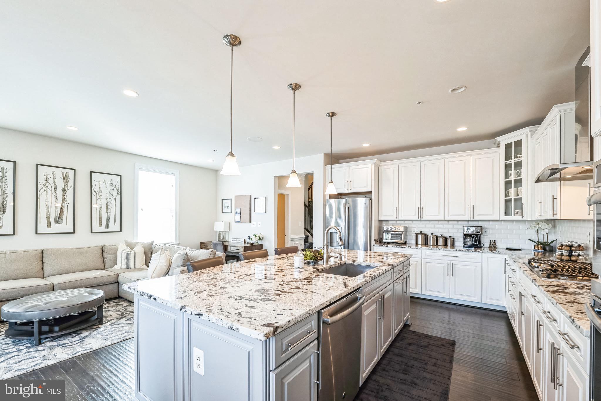 MARLBORO RIDGE - Residential