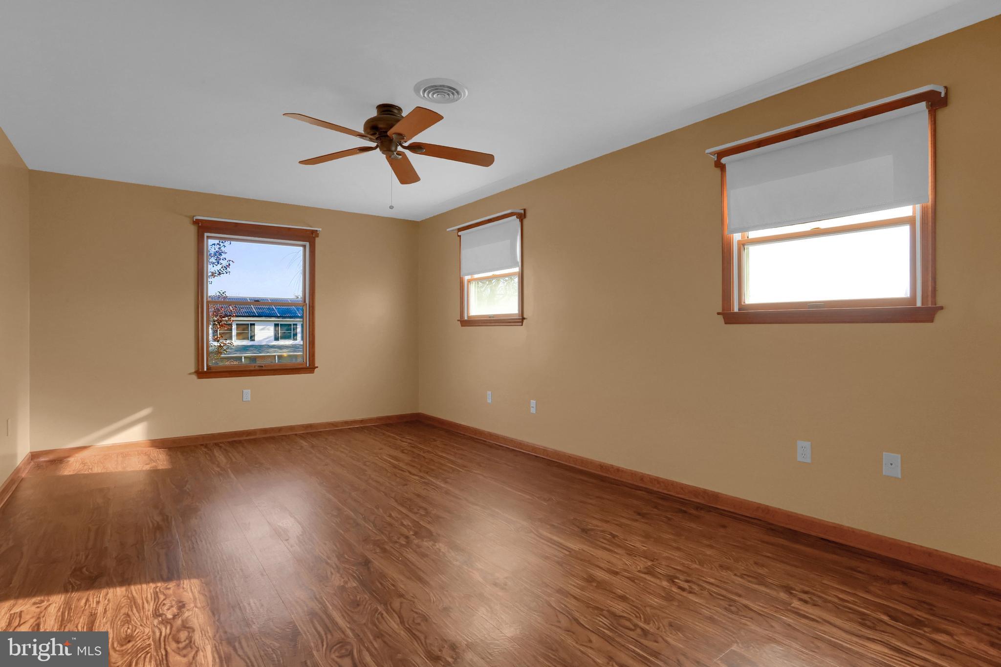 LAUREL HILLS - Residential