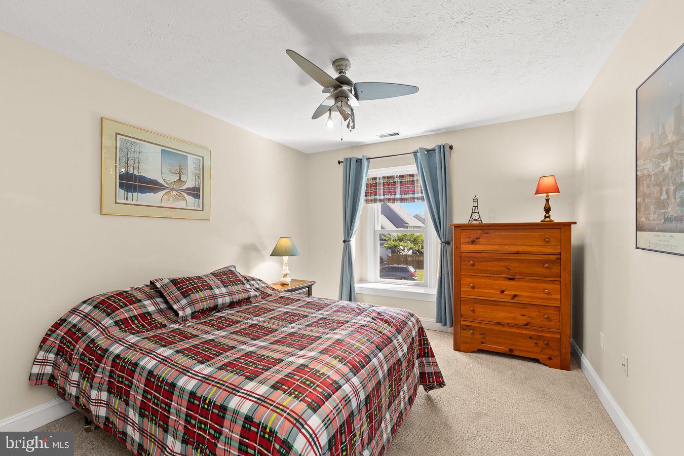 OAKDALE CROSSING - Residential