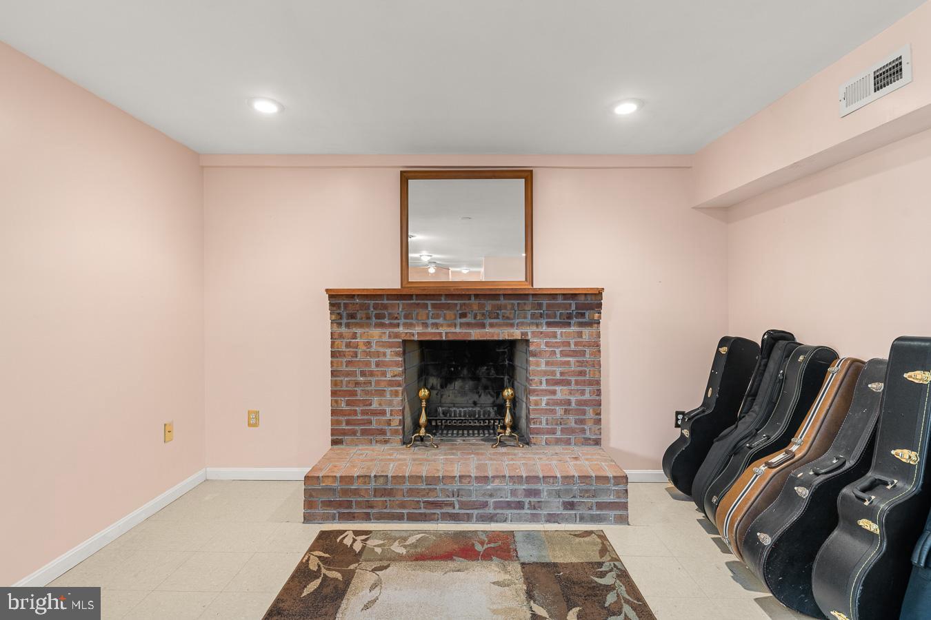 OAKDALE CROSSING - Residential