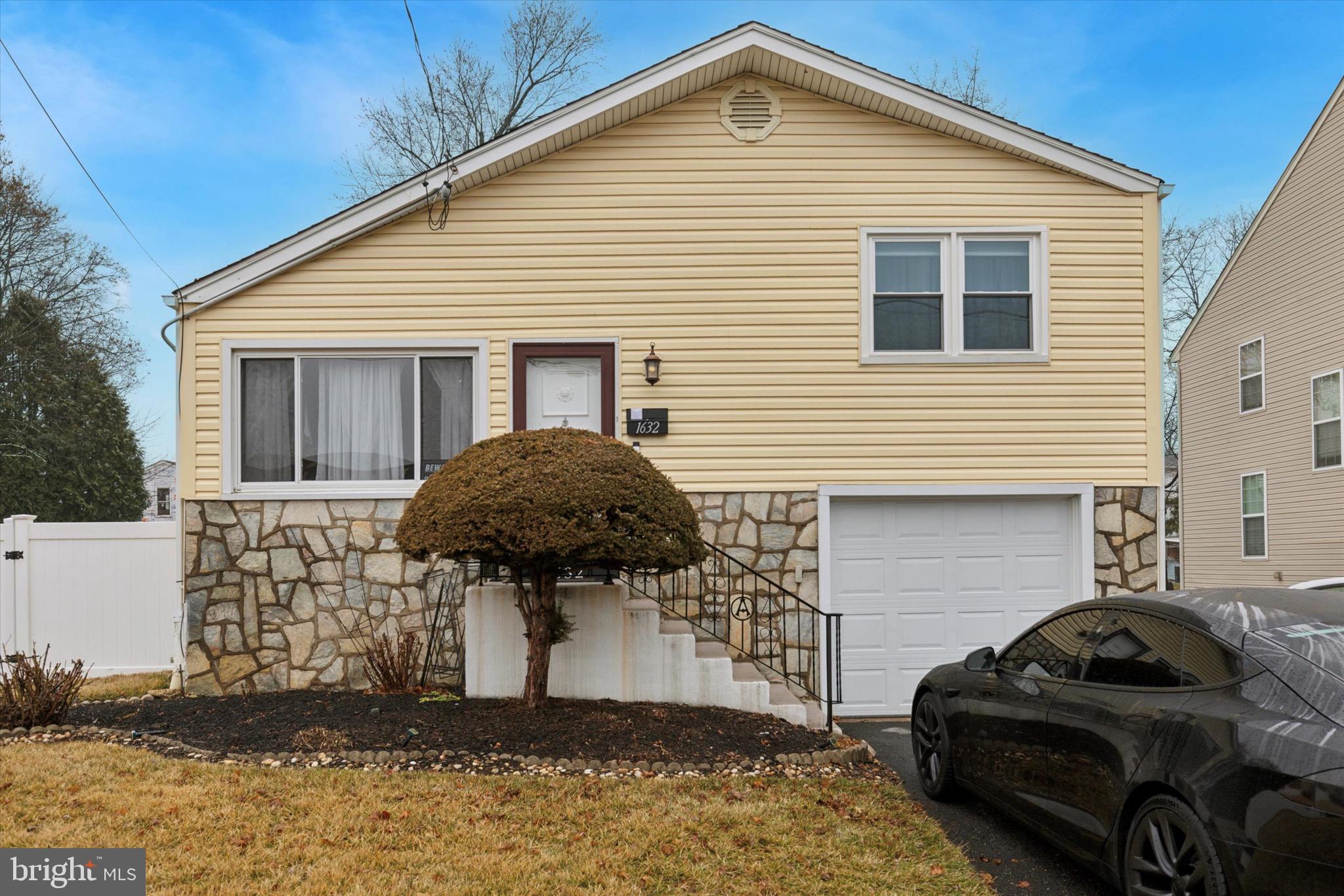 WILLOW GROVE - Residential Lease