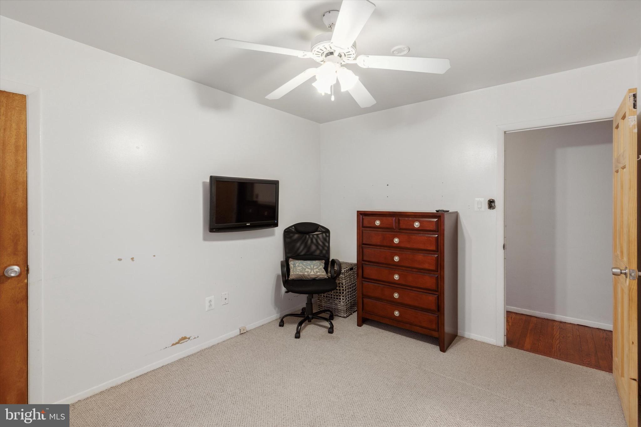 WILLOW GROVE - Residential Lease