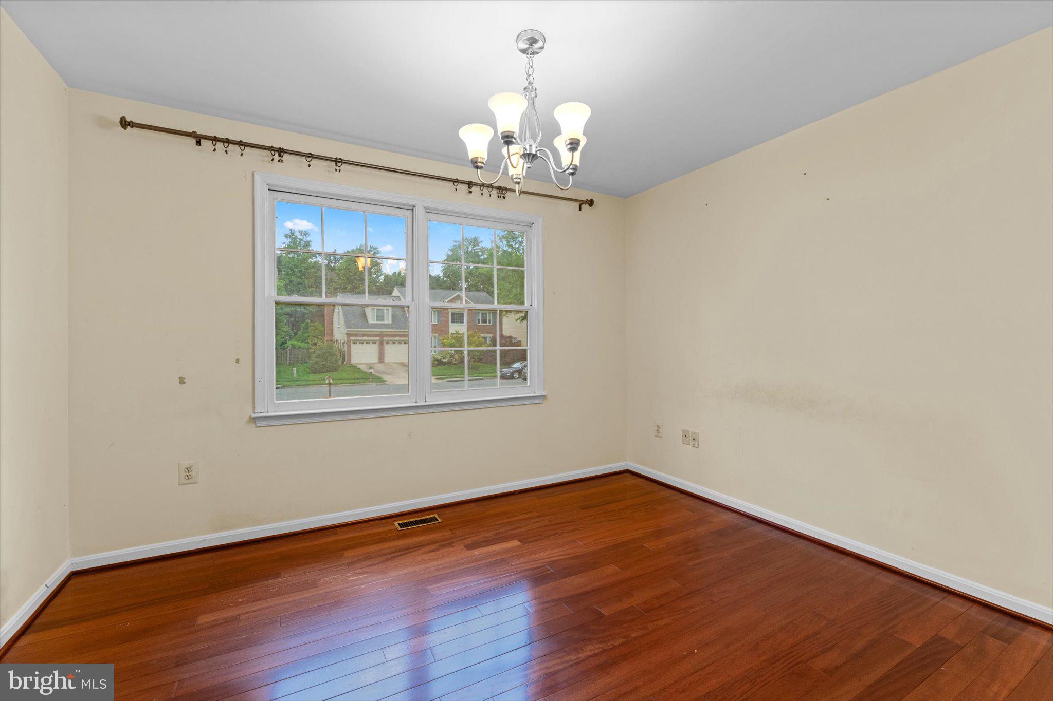 COMPTON HEIGHTS - Residential