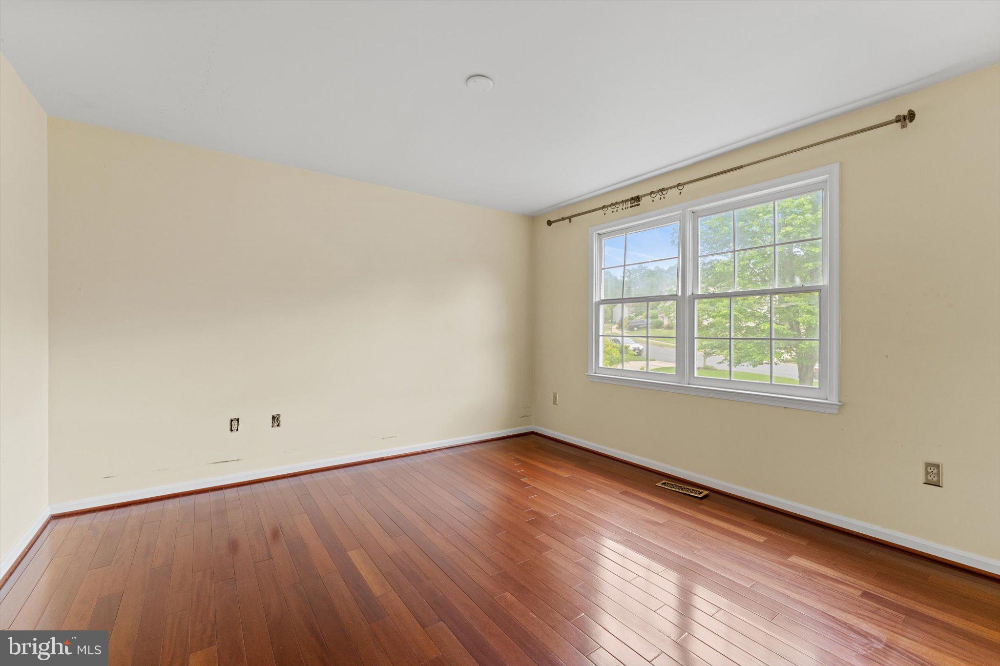 COMPTON HEIGHTS - Residential