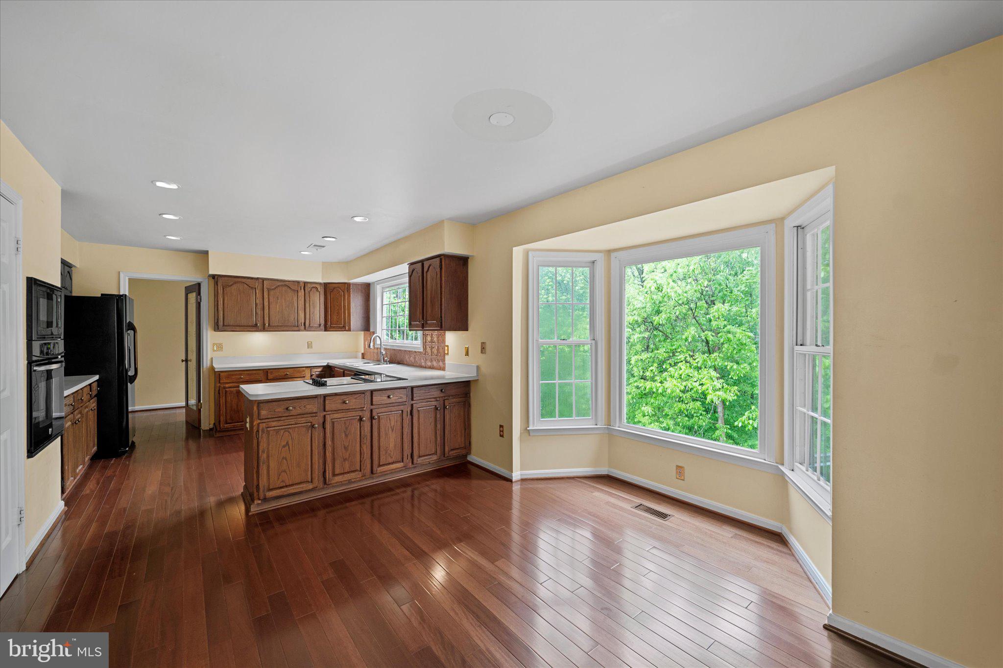 COMPTON HEIGHTS - Residential