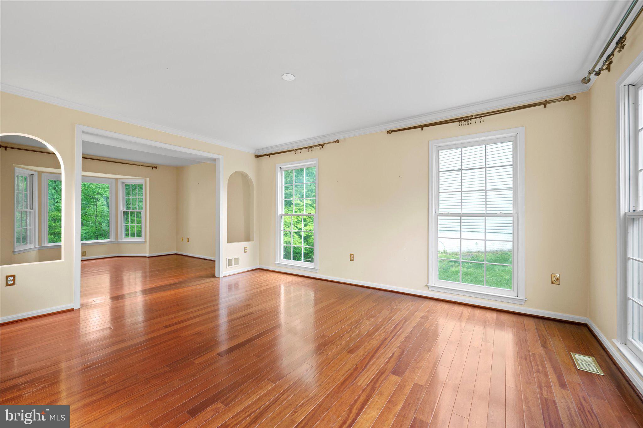 COMPTON HEIGHTS - Residential