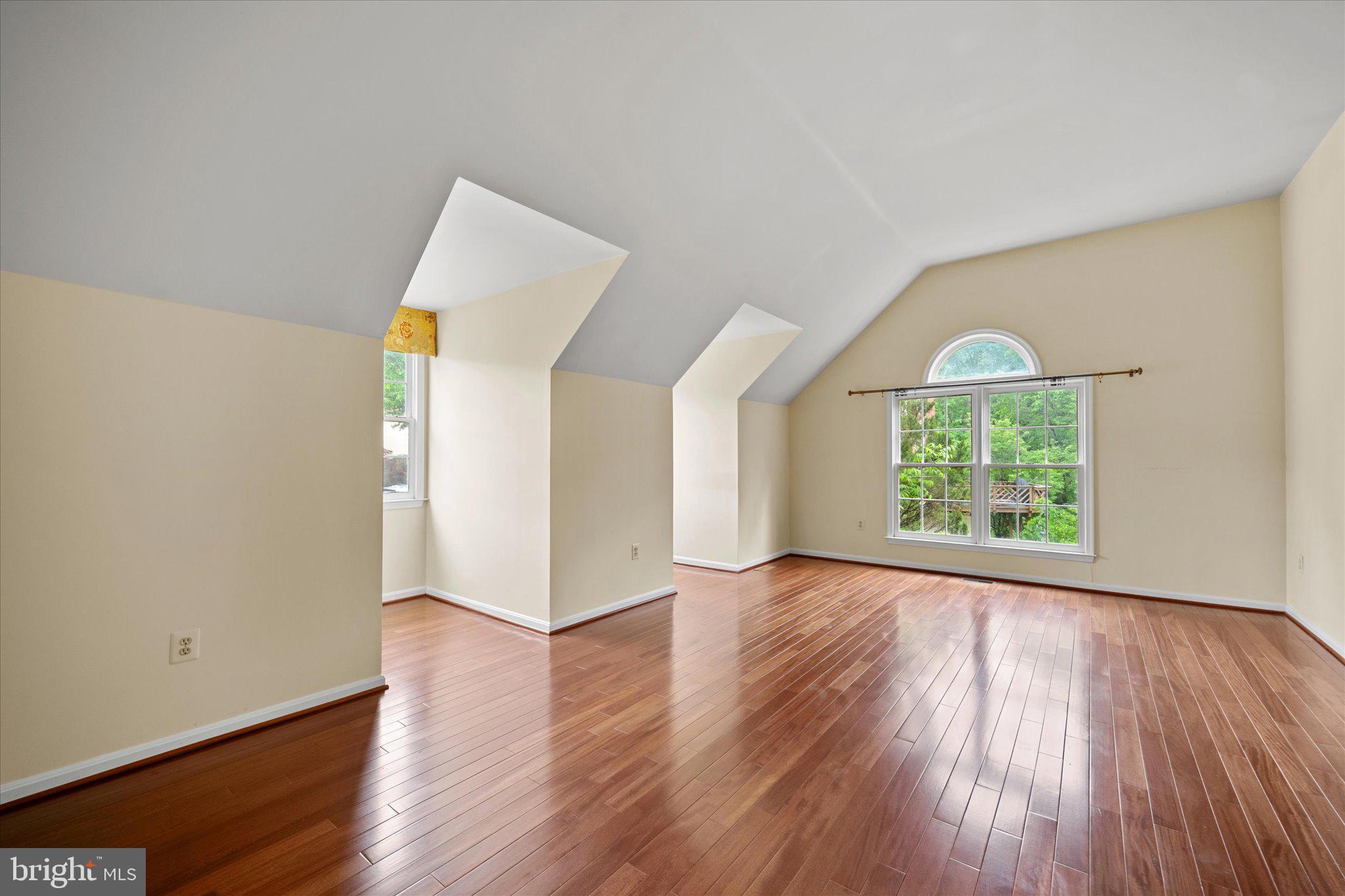 COMPTON HEIGHTS - Residential