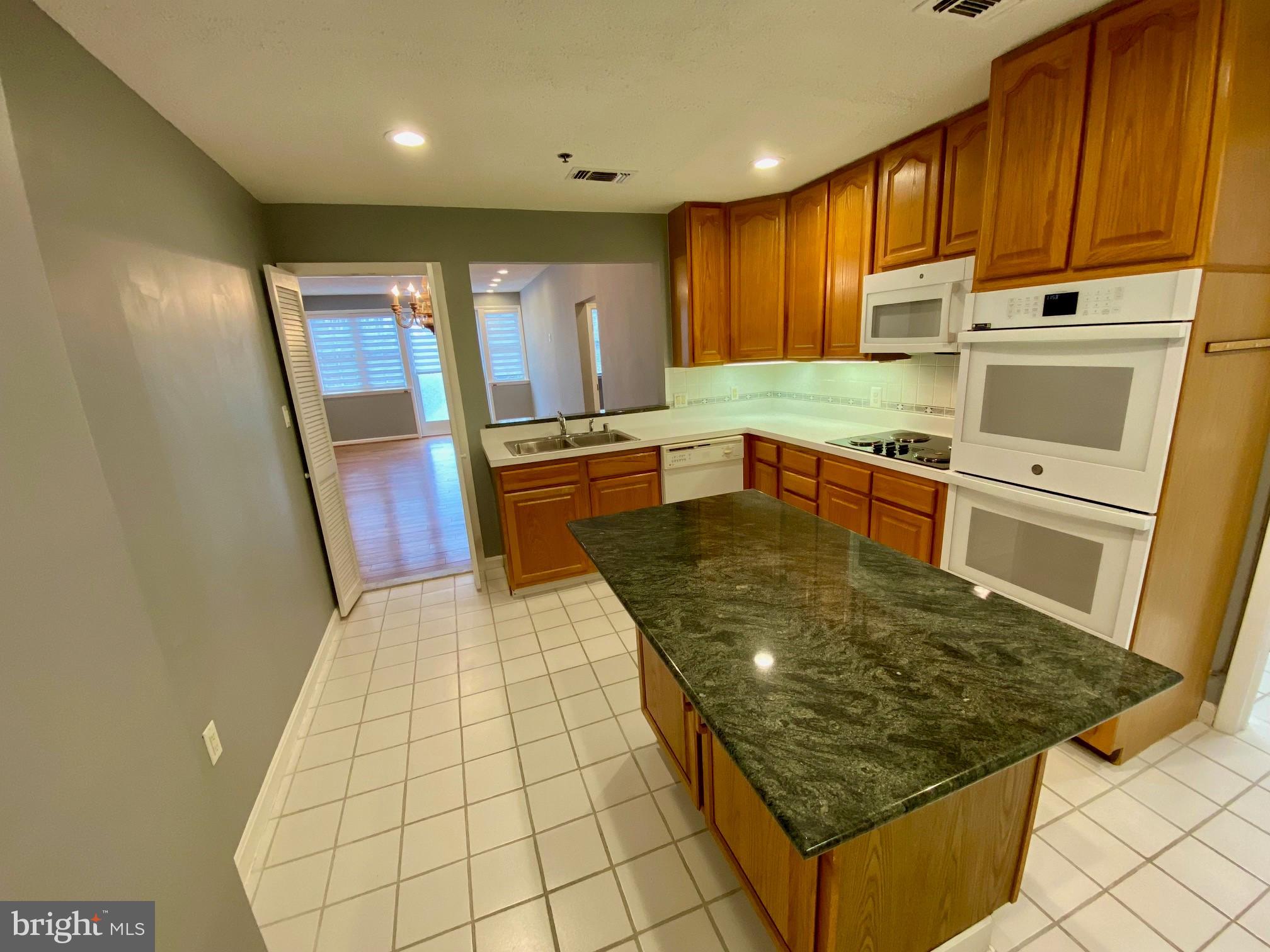 HERITAGE HARBOUR - Residential Lease