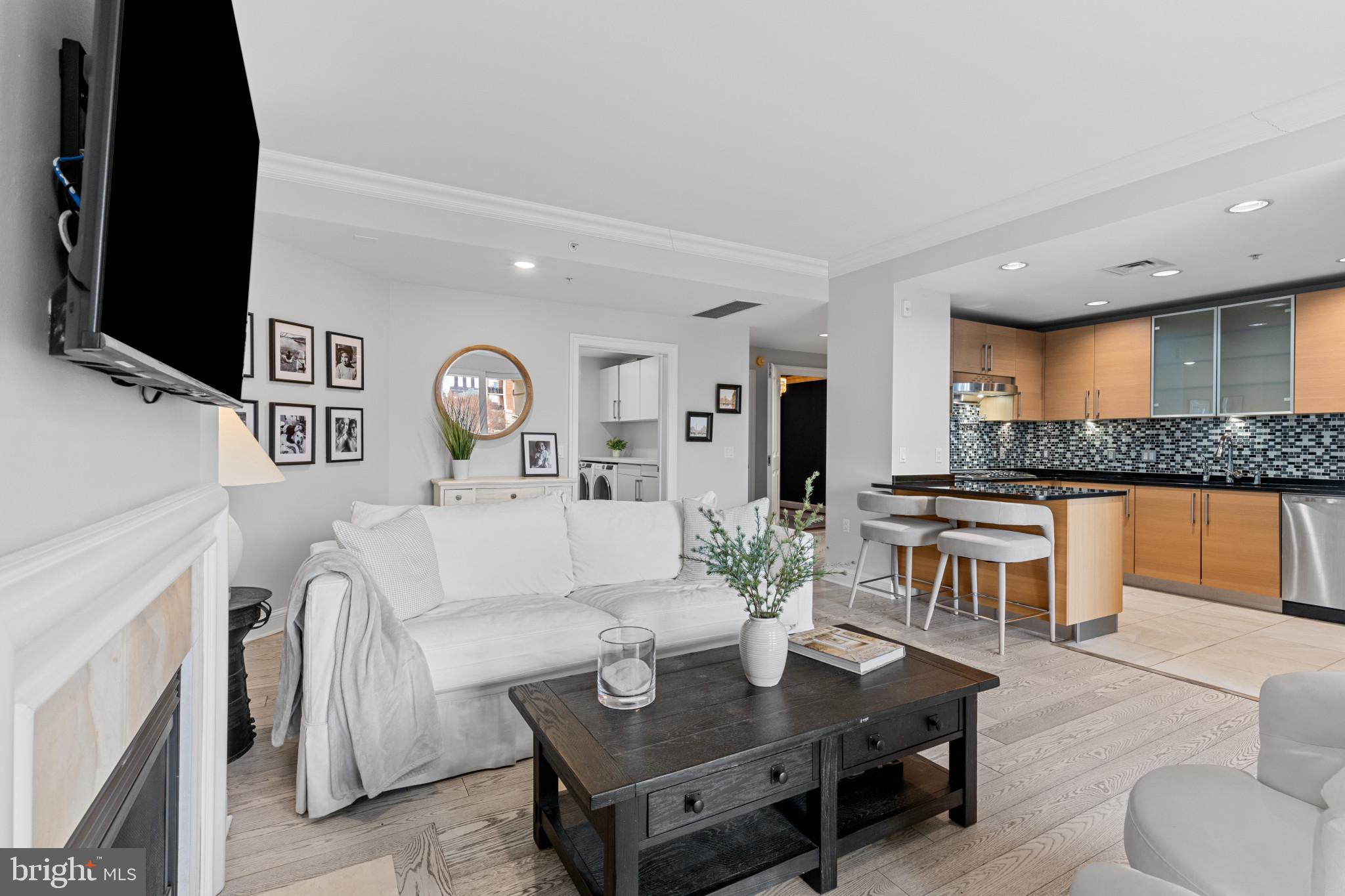 THE RITZ-CARLTON RESIDENCES - Residential