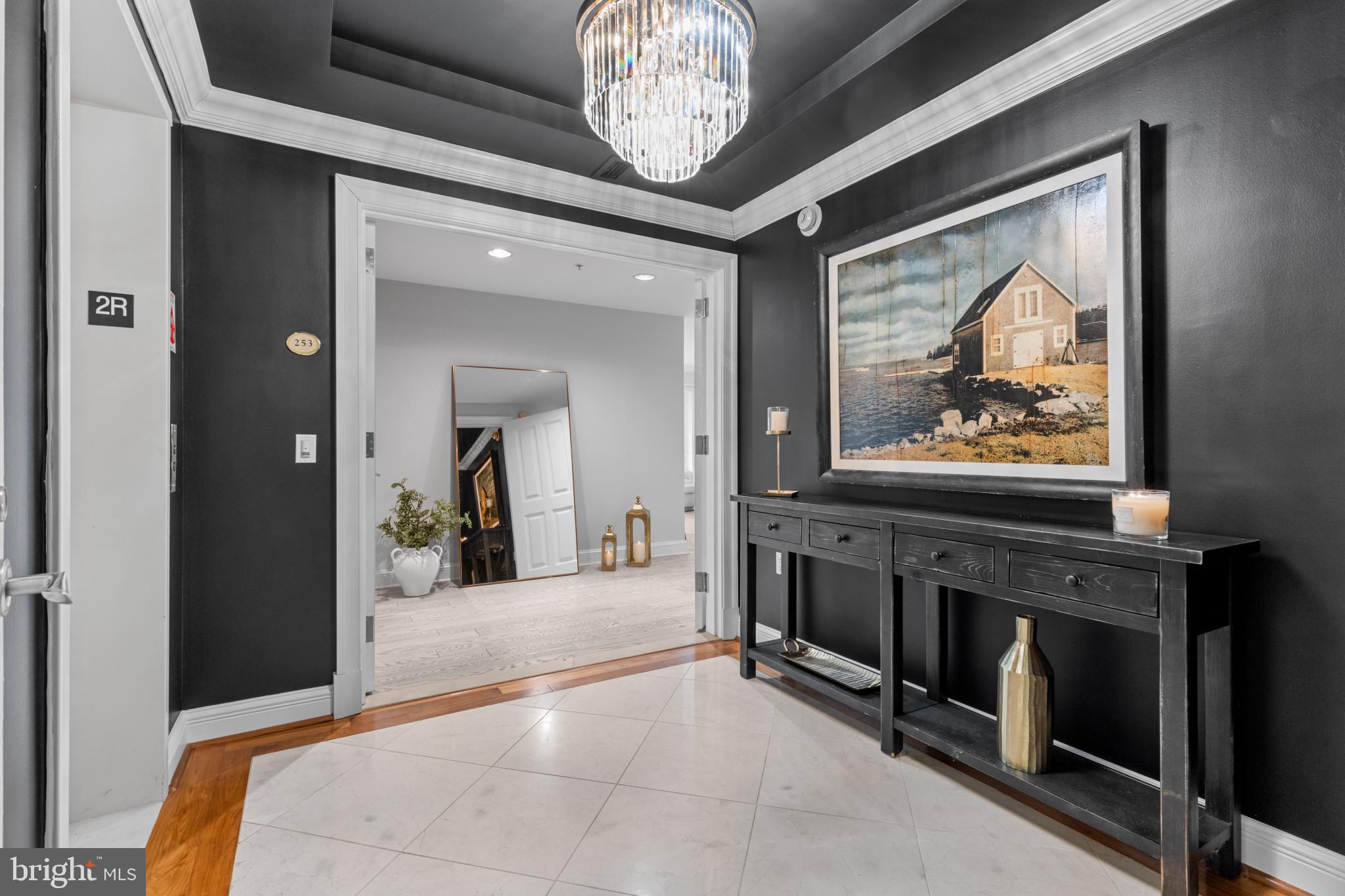 THE RITZ-CARLTON RESIDENCES - Residential