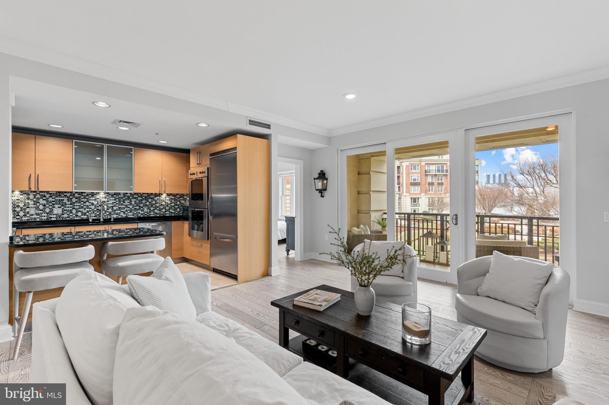 THE RITZ-CARLTON RESIDENCES - Residential