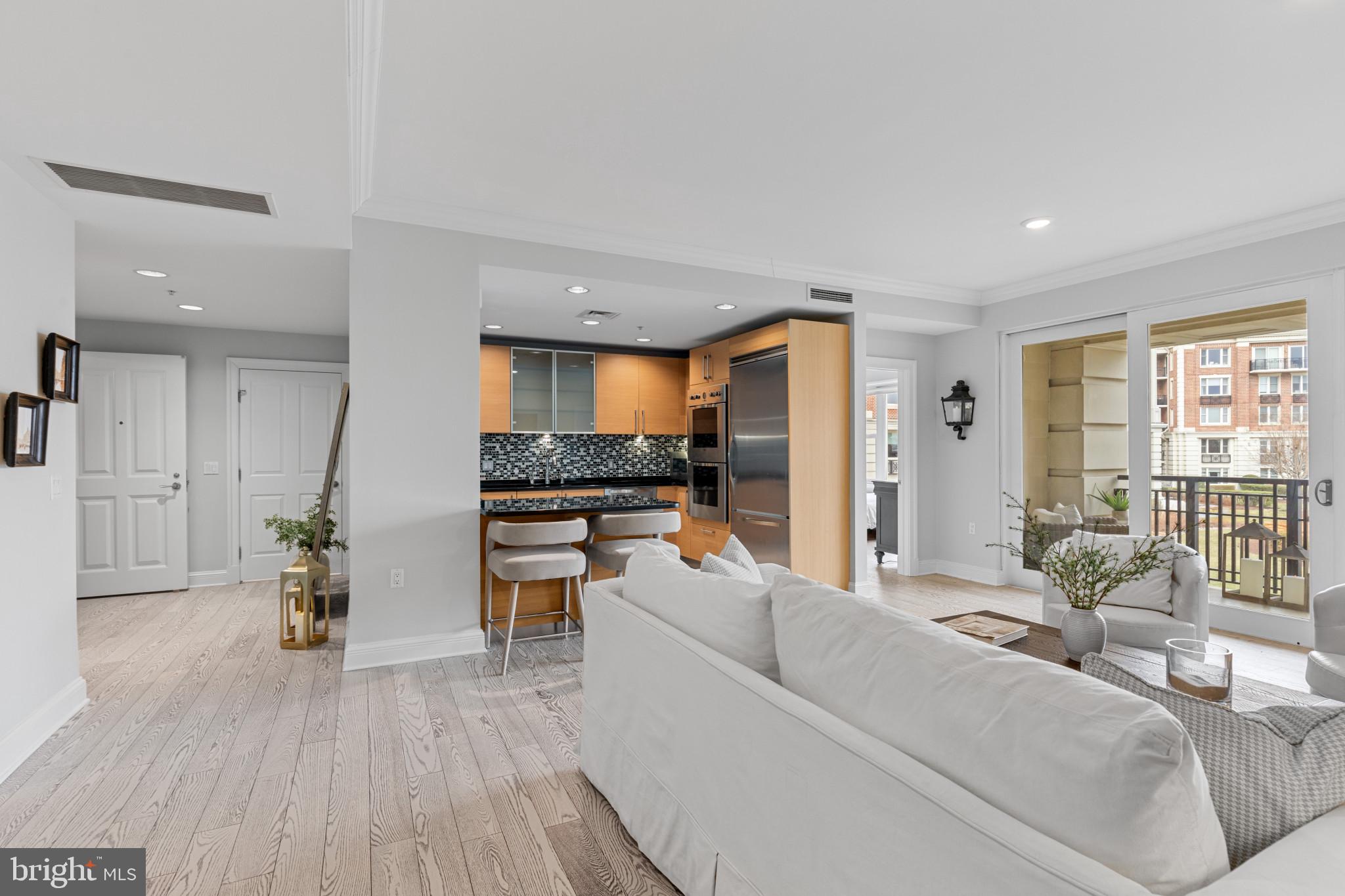 THE RITZ-CARLTON RESIDENCES - Residential