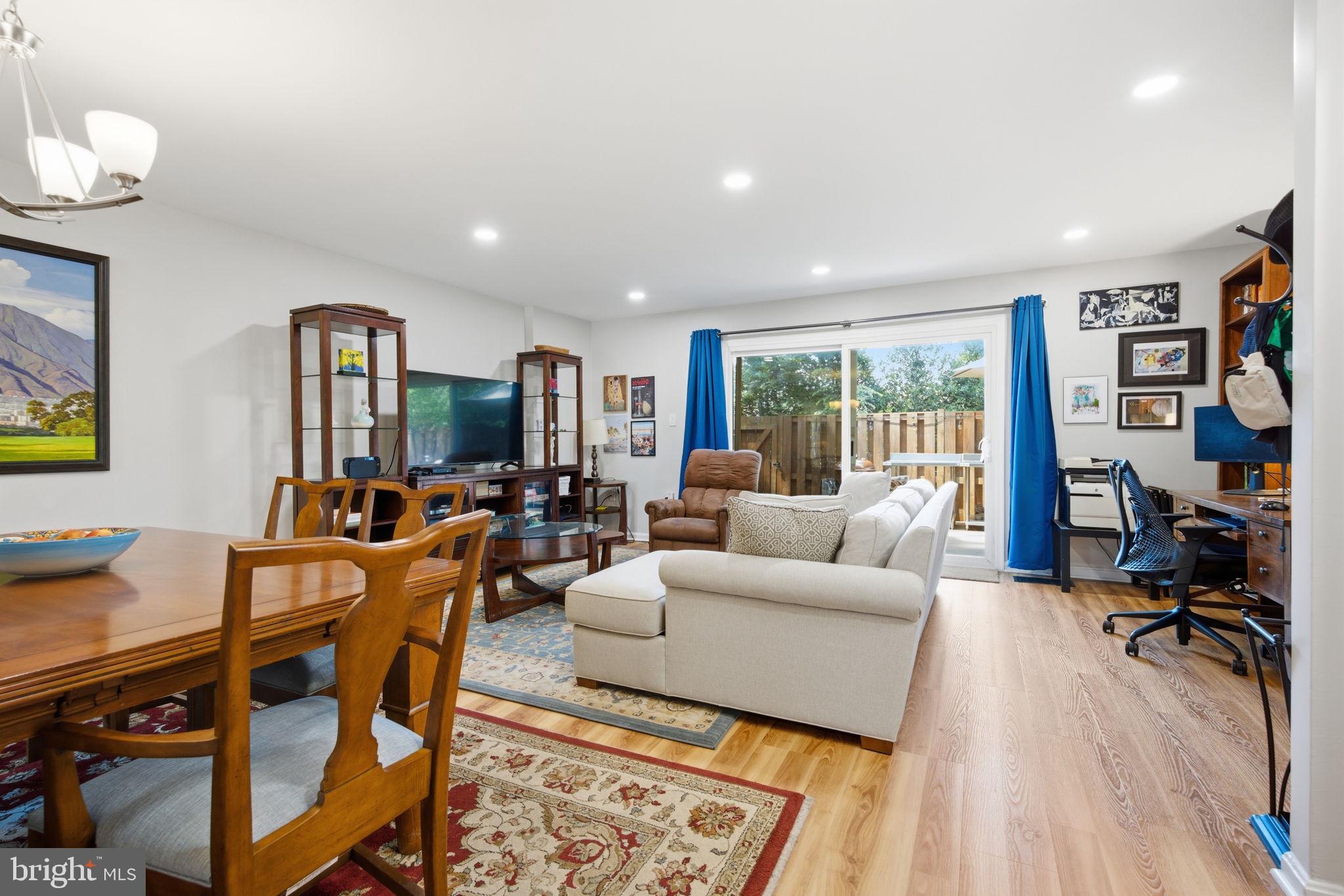 PLYMOUTH GARDENS - Residential