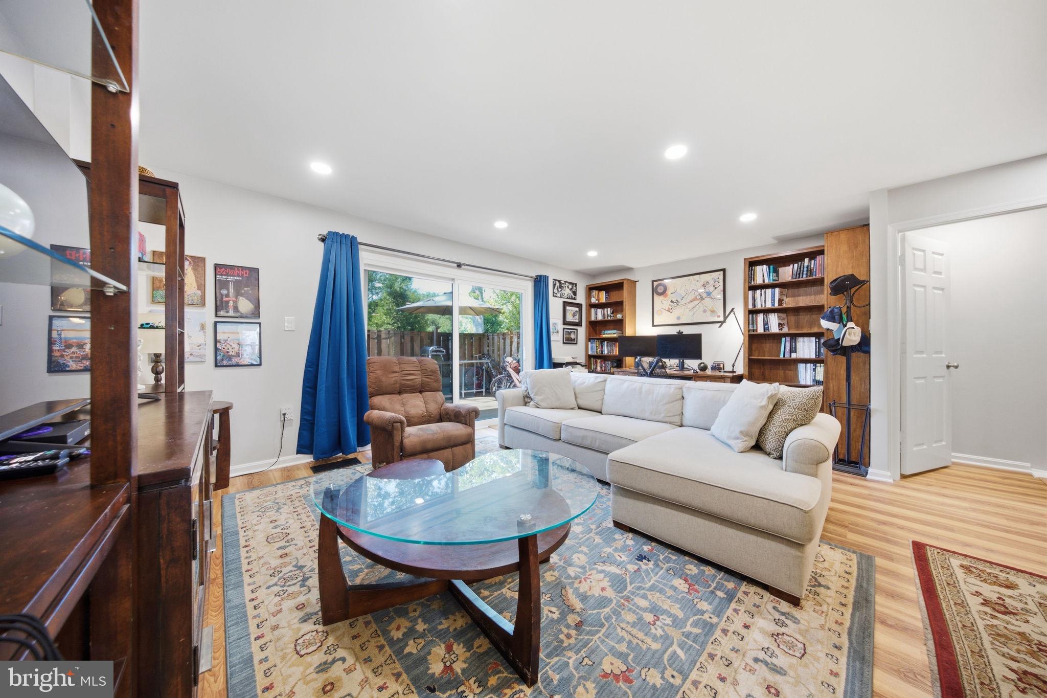 PLYMOUTH GARDENS - Residential