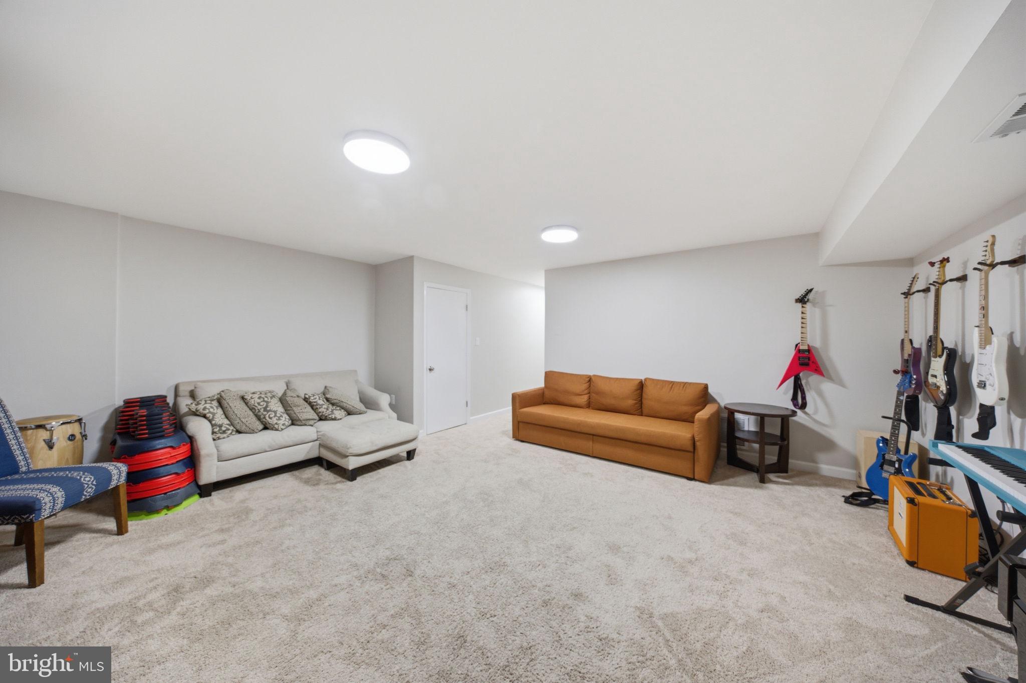PLYMOUTH GARDENS - Residential