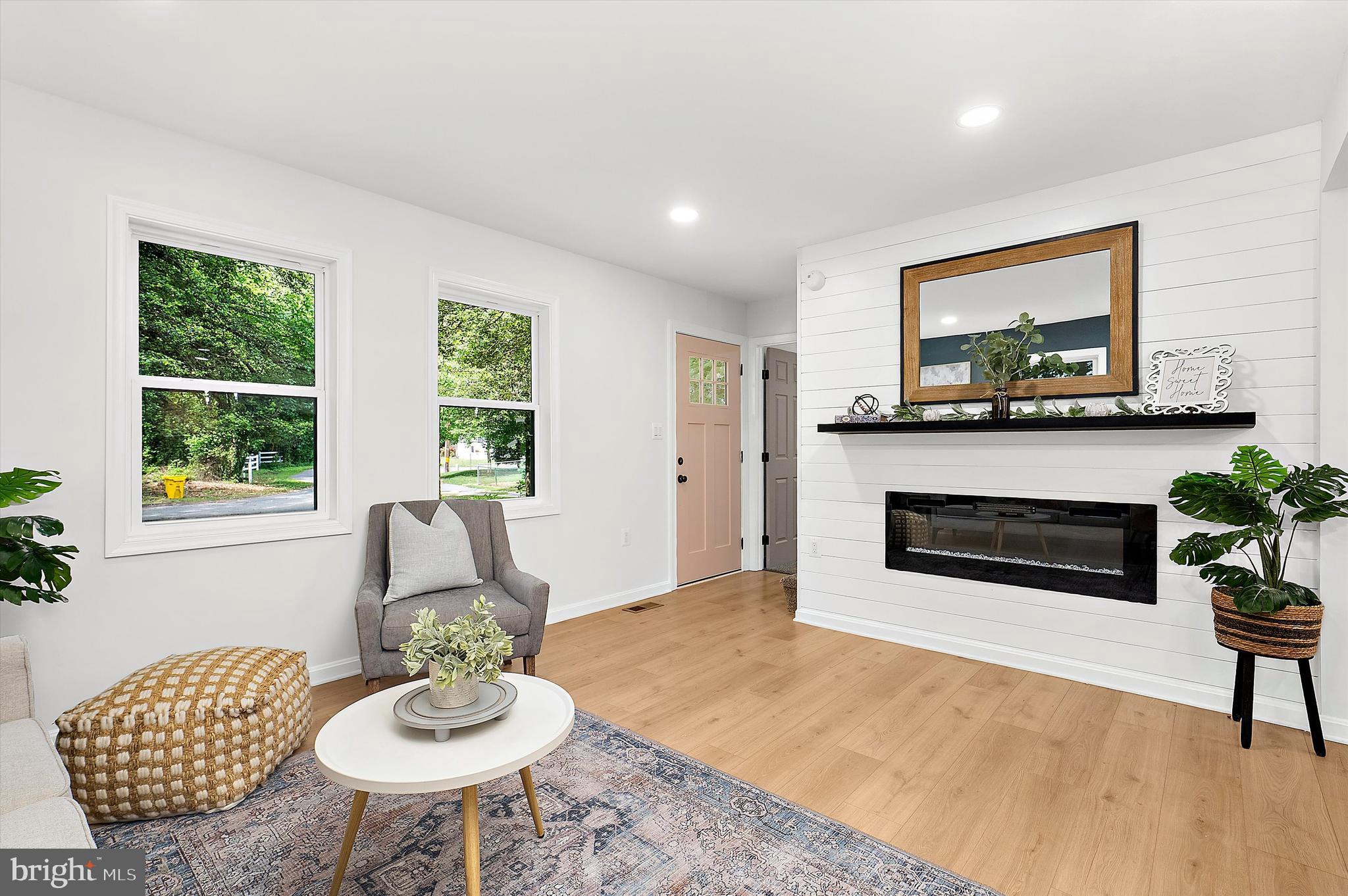 FERNDALE HEIGHTS - Residential