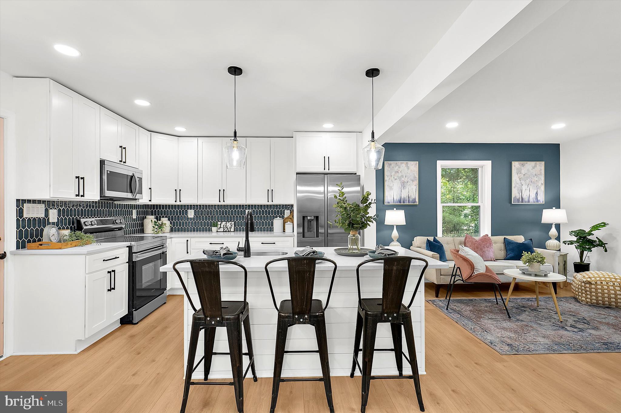 FERNDALE HEIGHTS - Residential