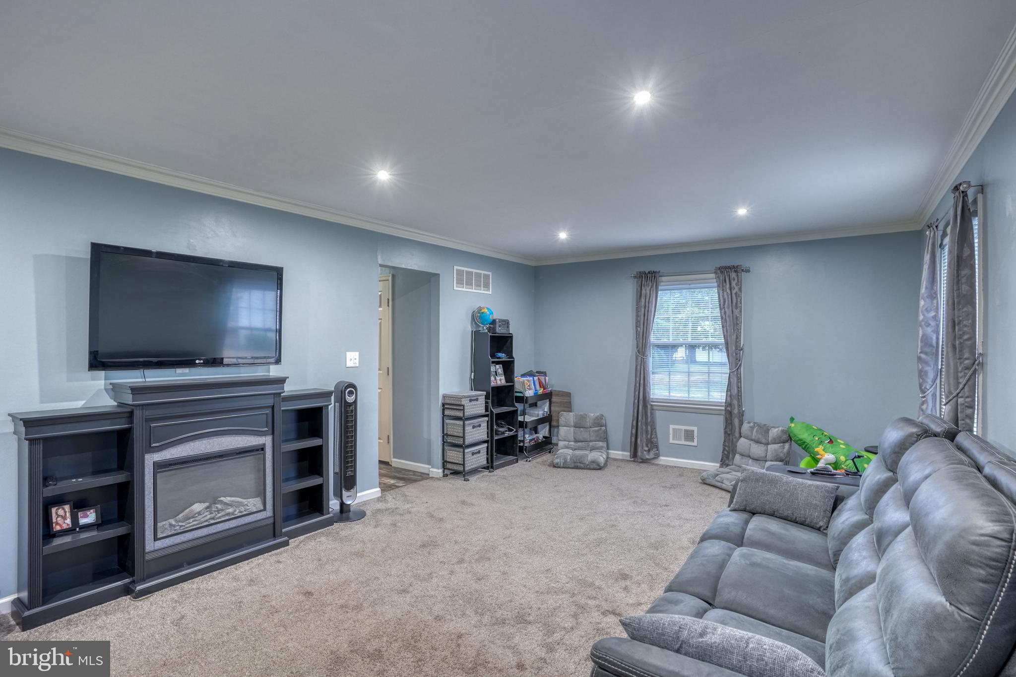 FAIRFIELD FARMS - Residential