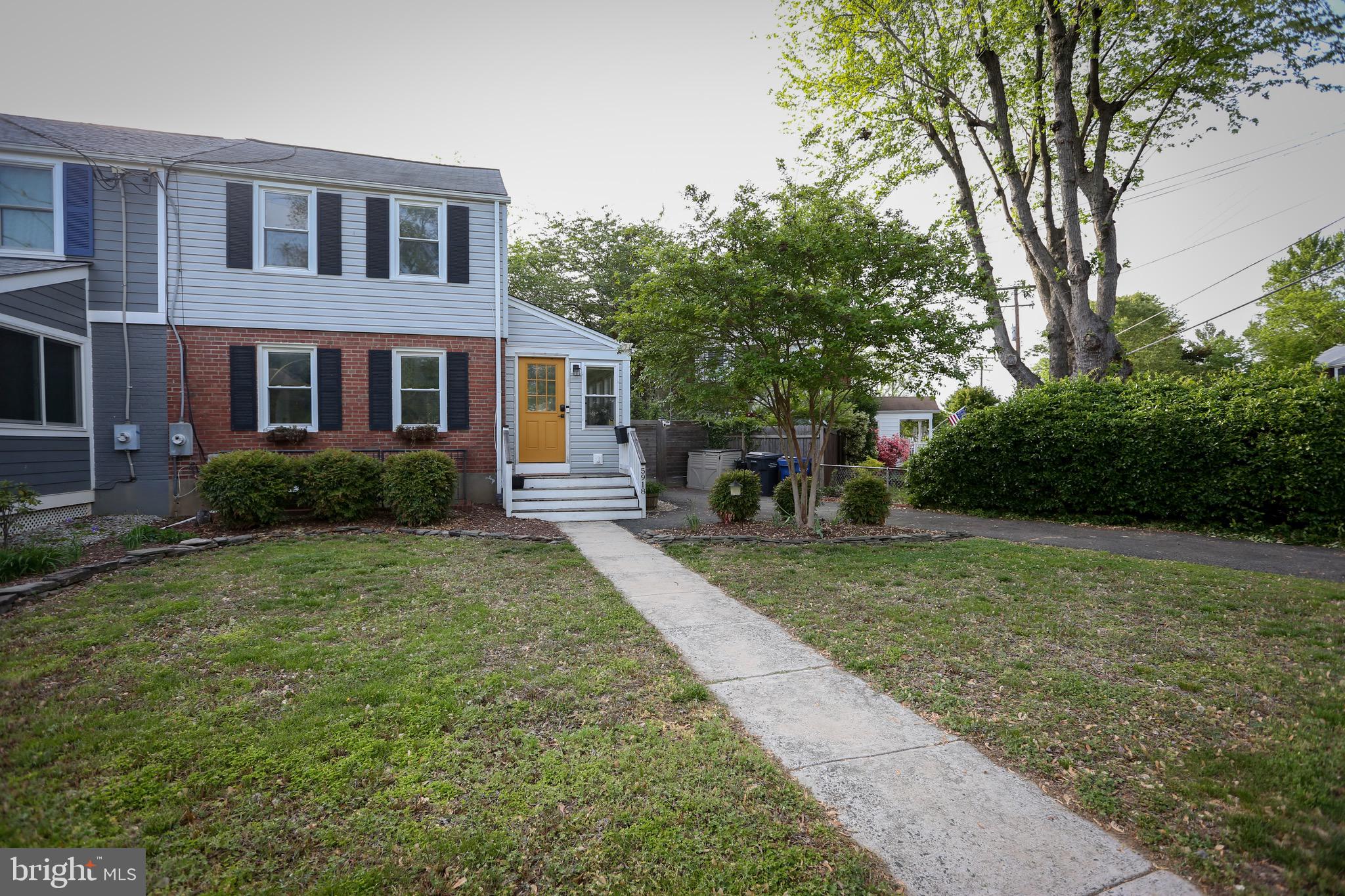 JEFFERSON MANOR - Residential