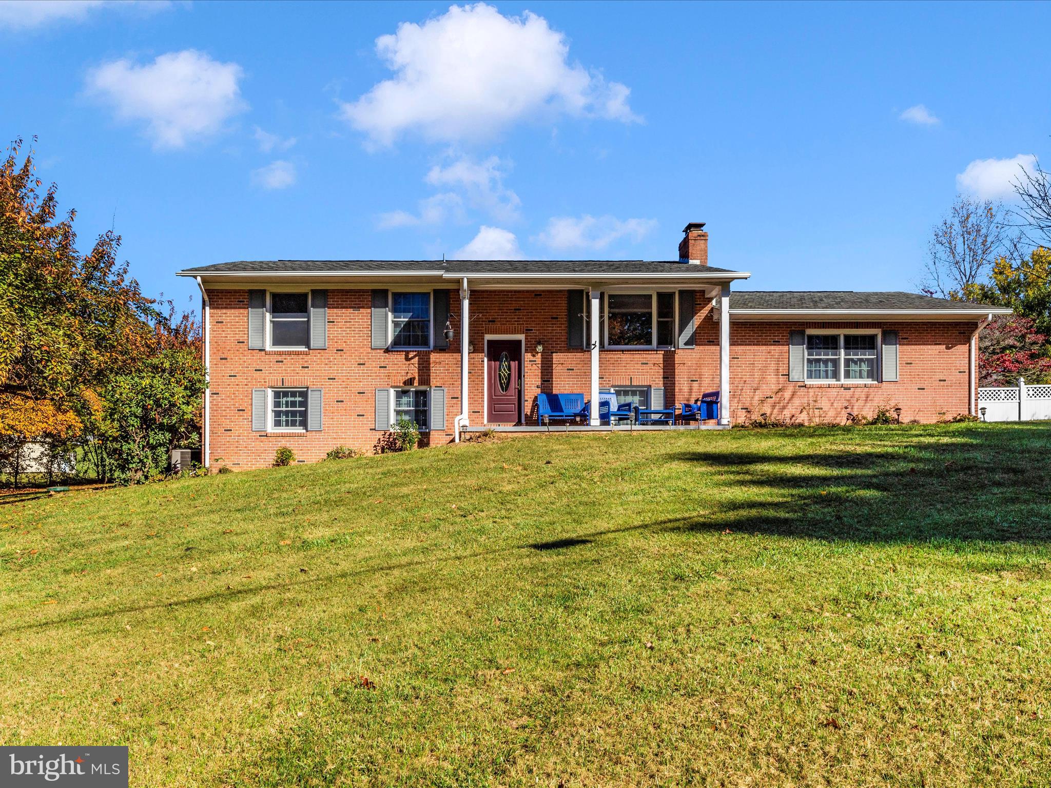WISPERREN OAKS - Residential