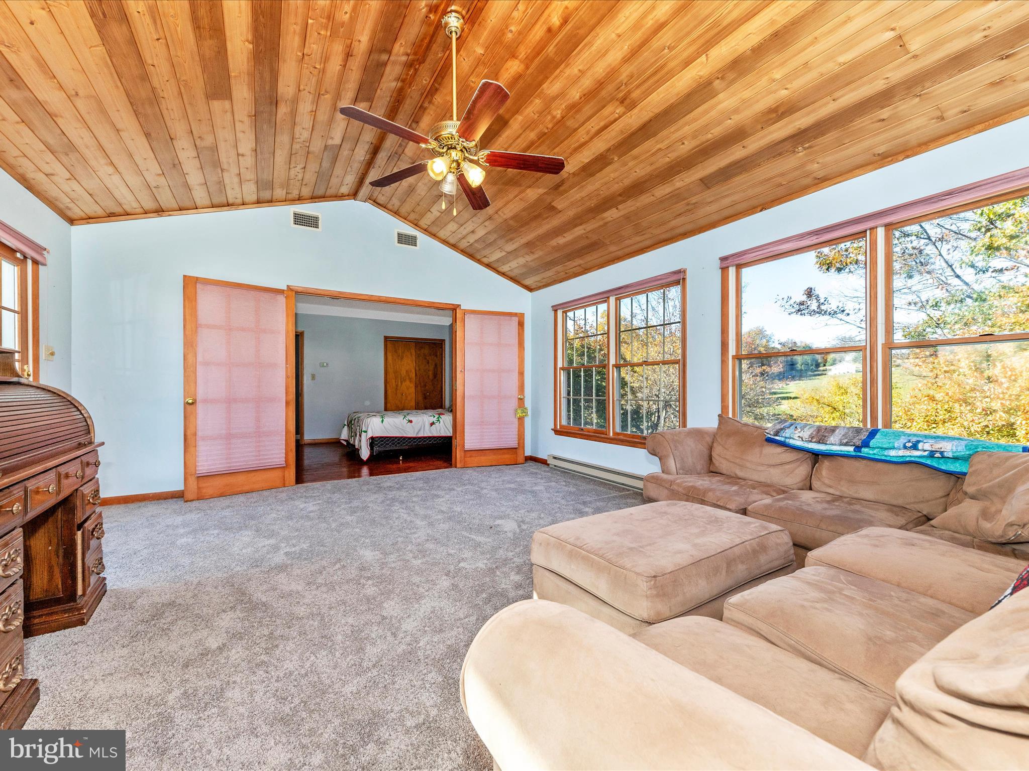 WISPERREN OAKS - Residential