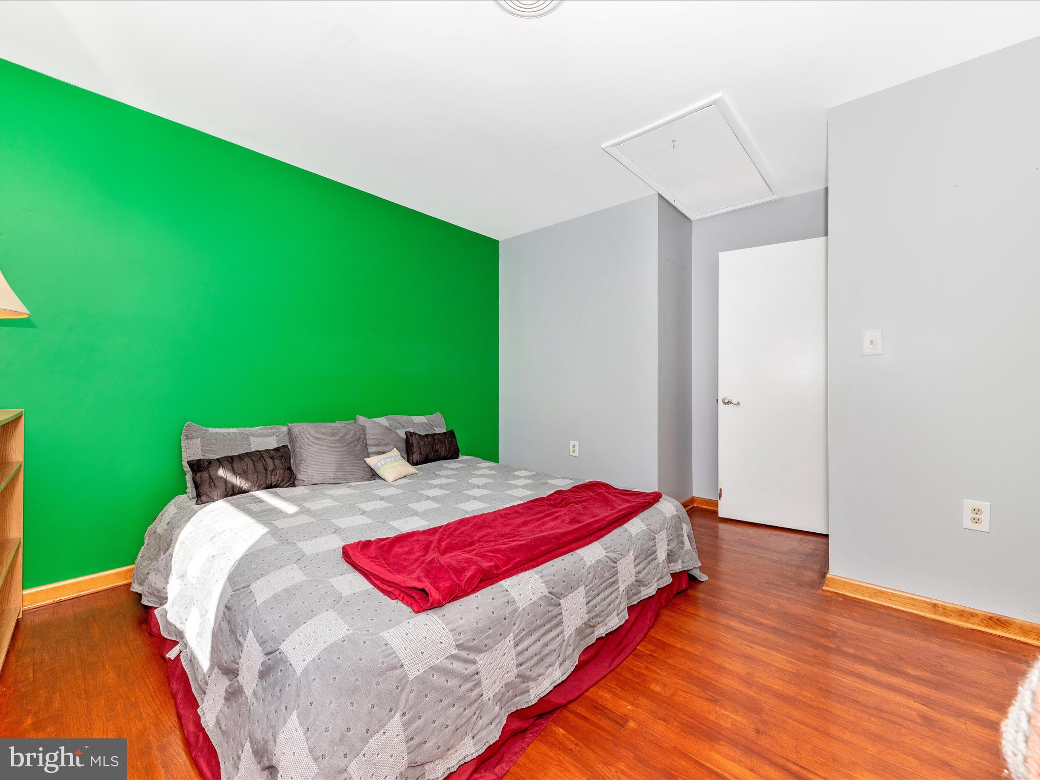 WISPERREN OAKS - Residential