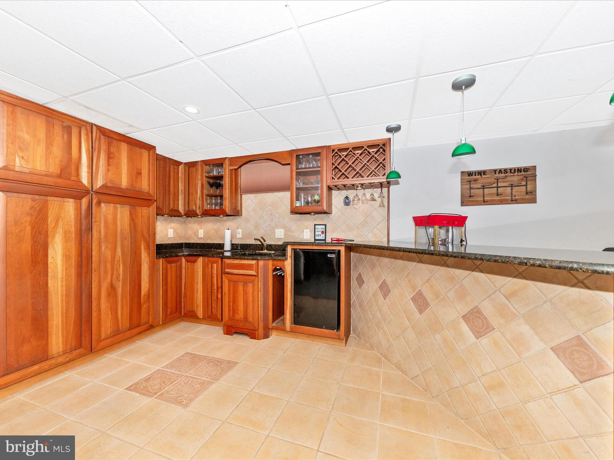 WISPERREN OAKS - Residential