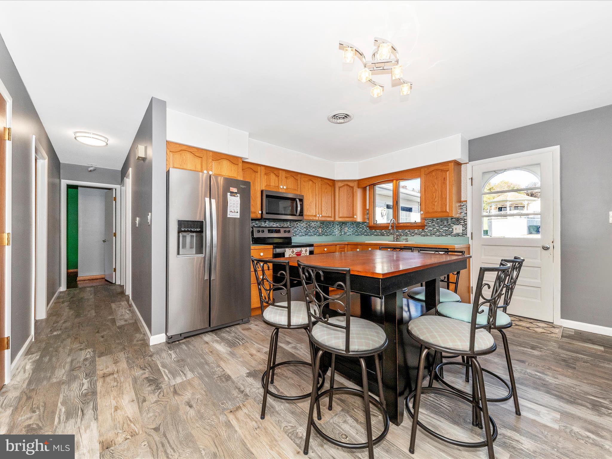 WISPERREN OAKS - Residential