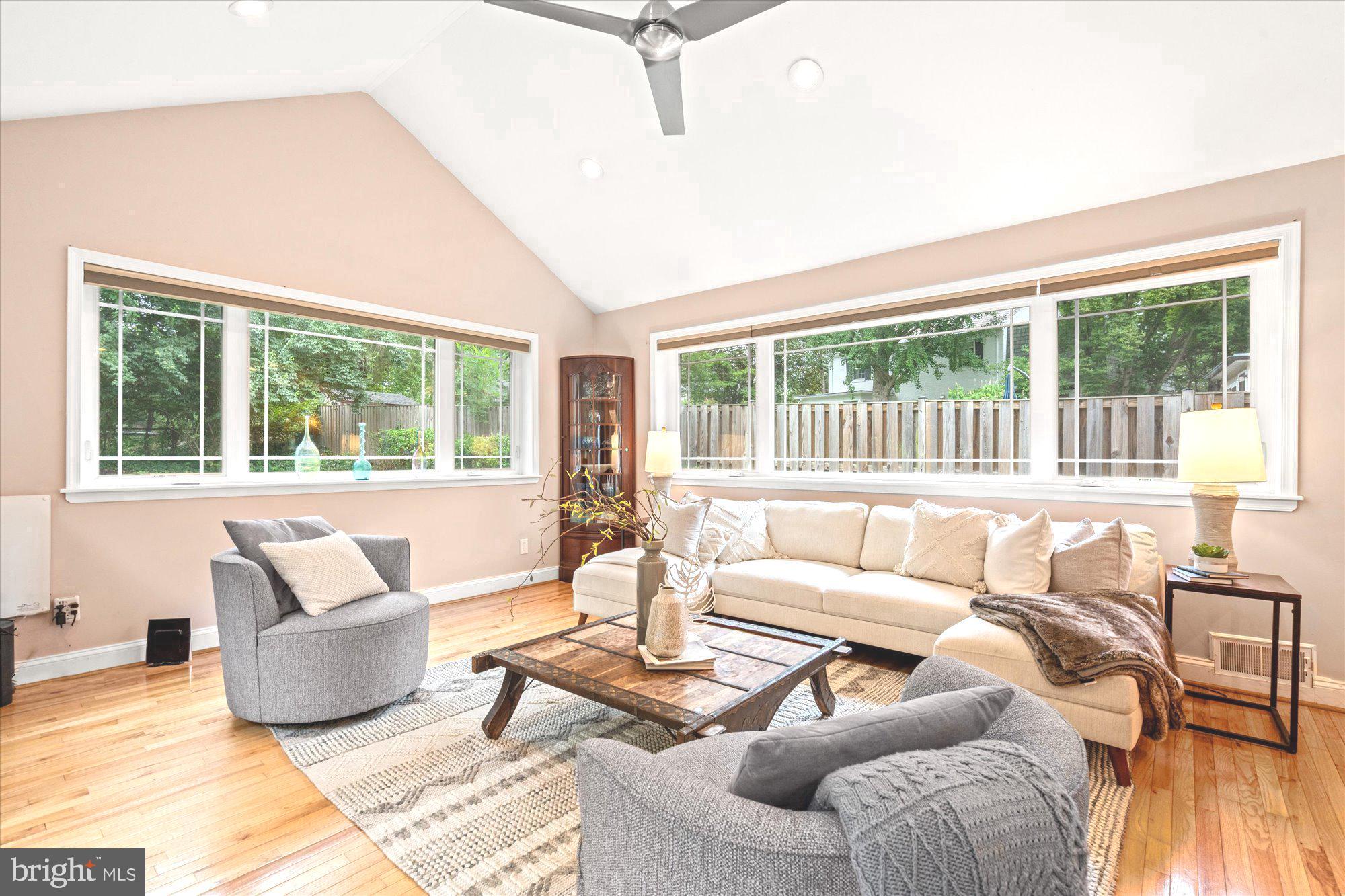 ROCK CREEK KNOLLS - Residential