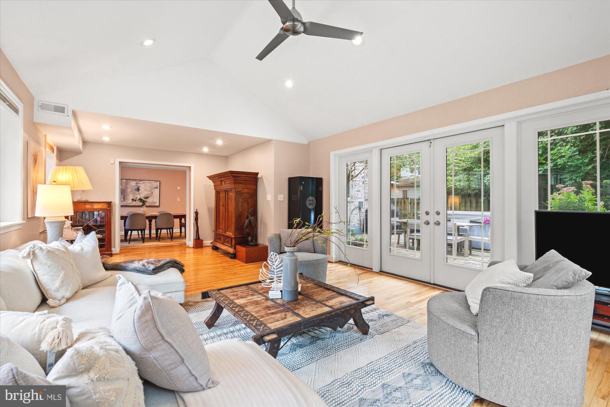 ROCK CREEK KNOLLS - Residential