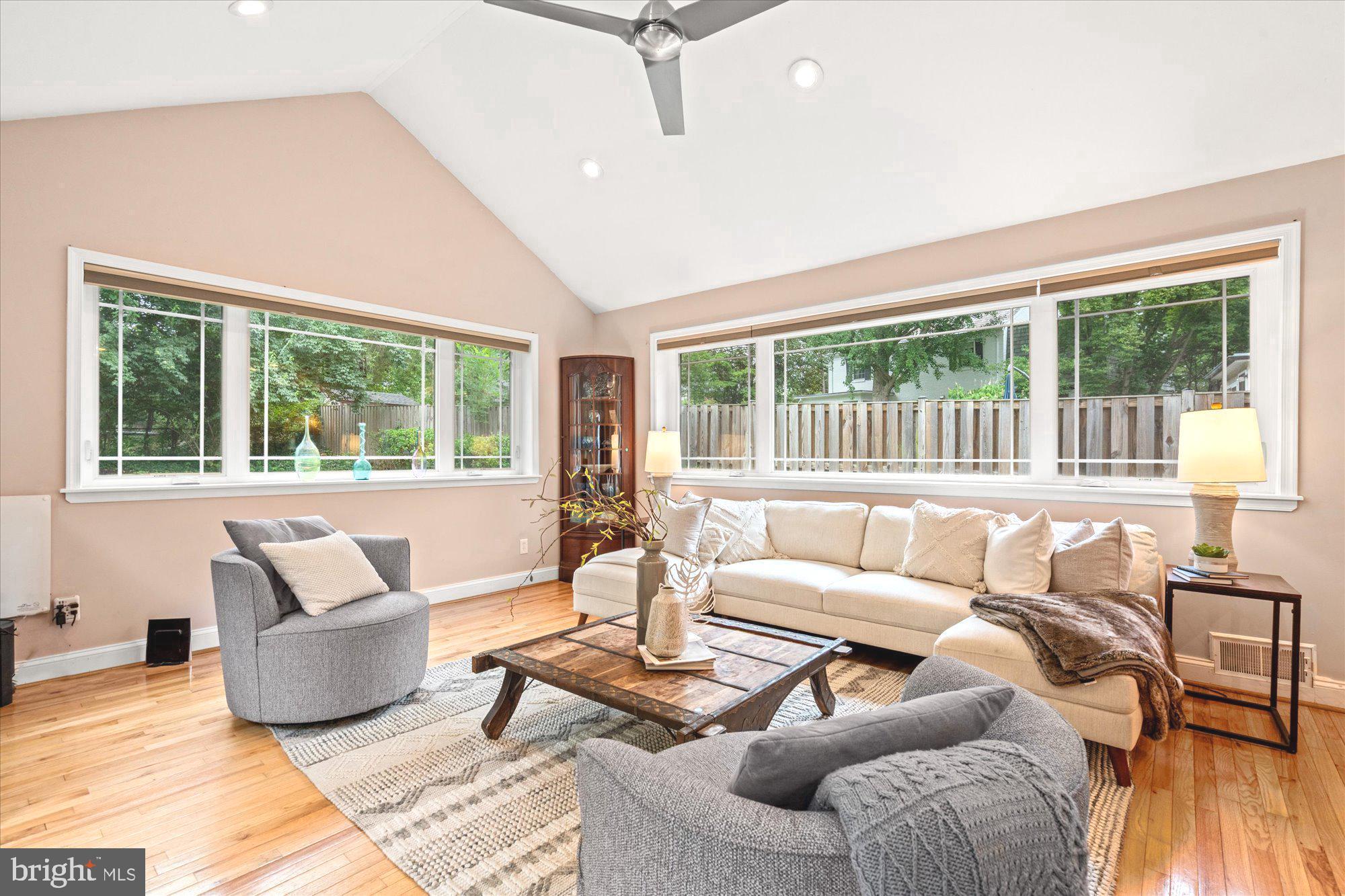 ROCK CREEK KNOLLS - Residential