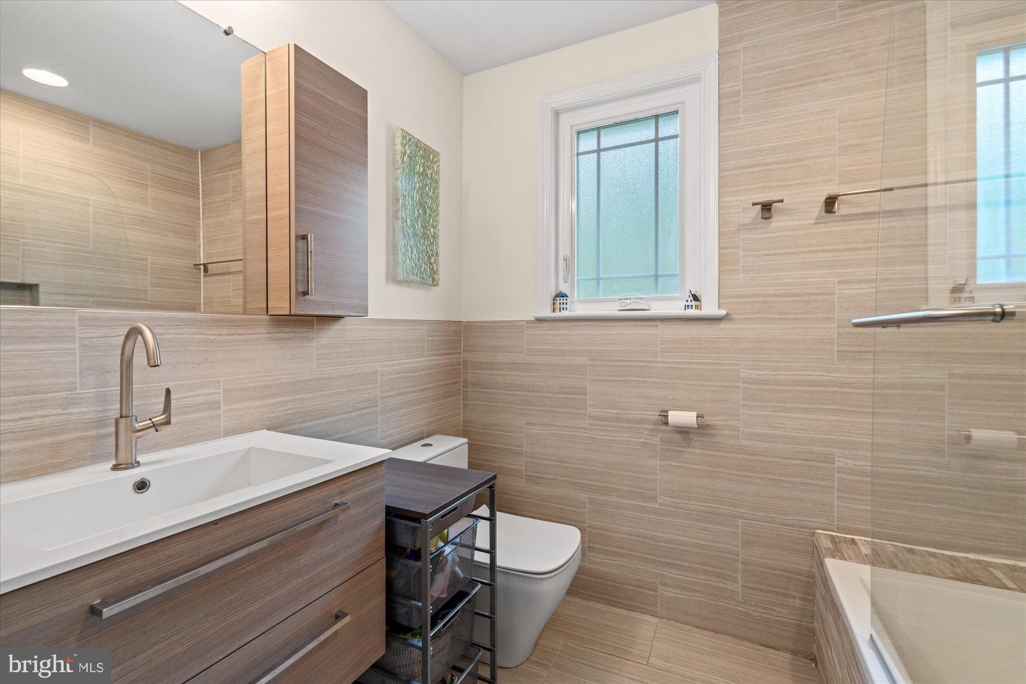 ROCK CREEK KNOLLS - Residential