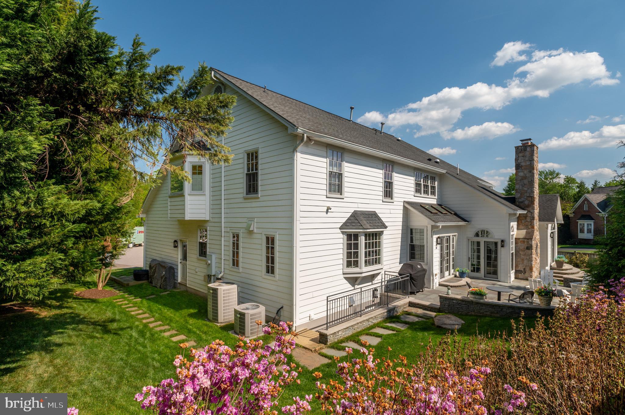 DODD MANOR - Residential
