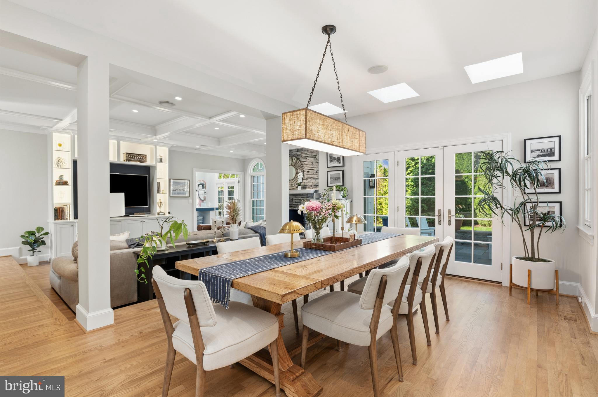 DODD MANOR - Residential