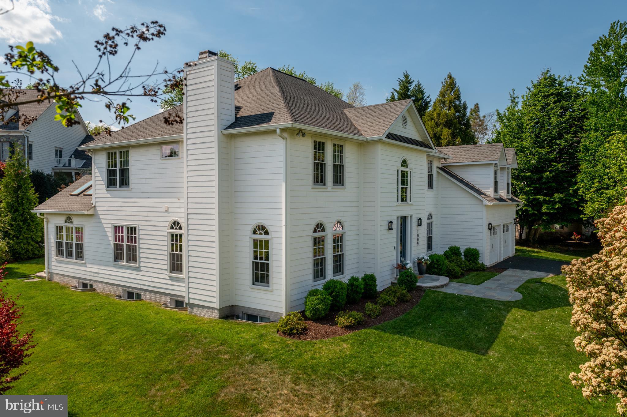 DODD MANOR - Residential
