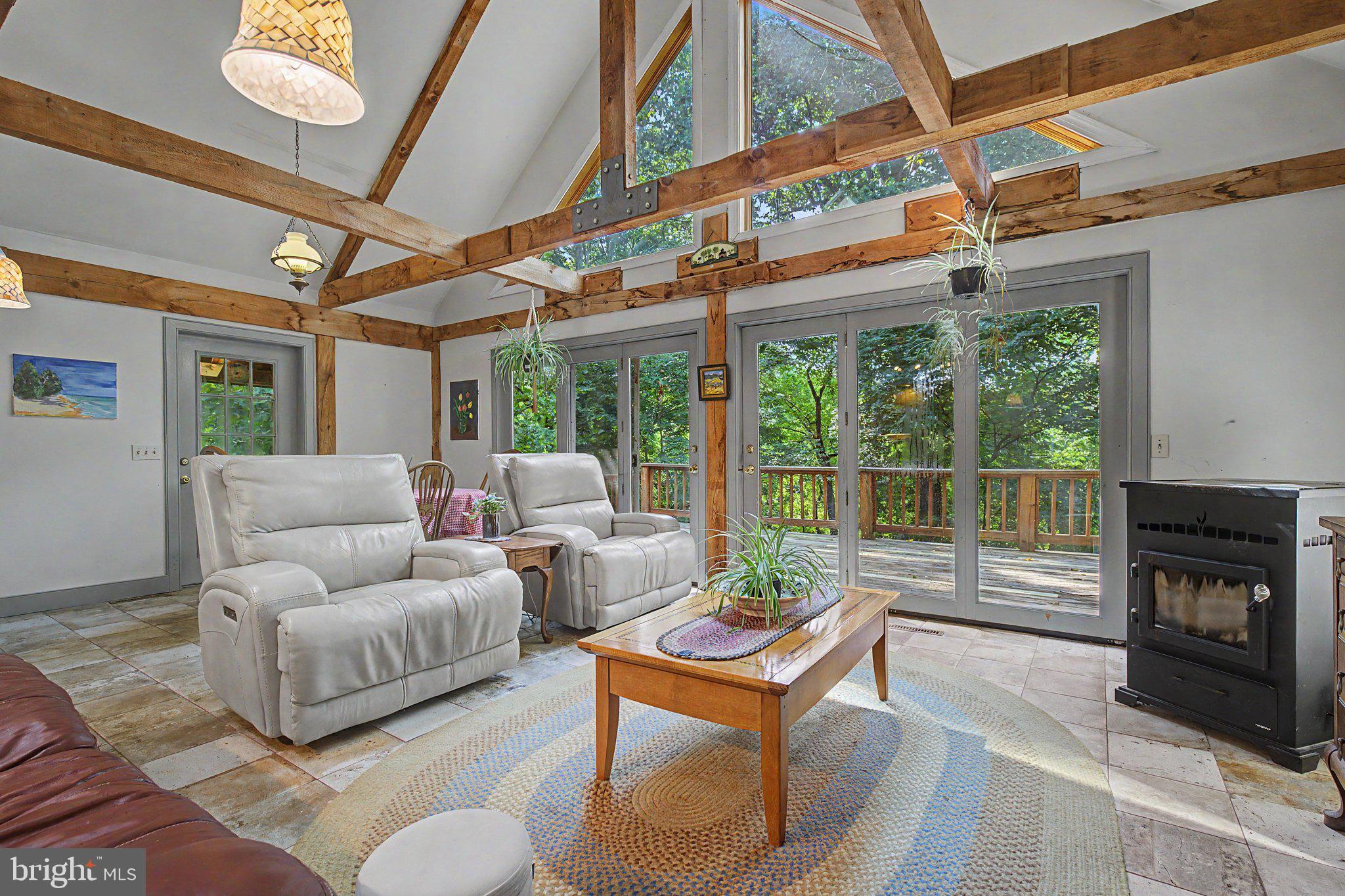 ROLLING HILLS - Residential