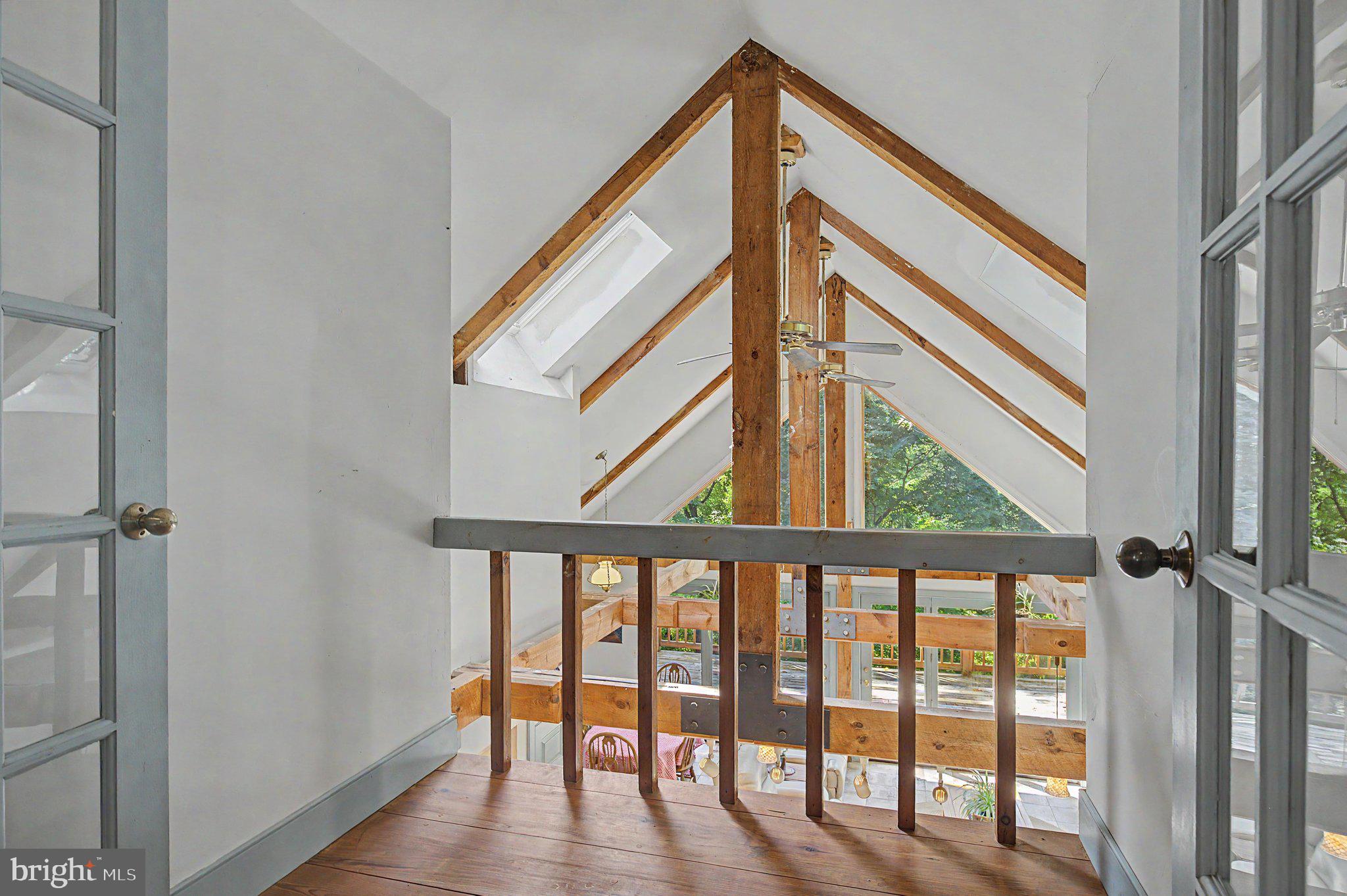 ROLLING HILLS - Residential