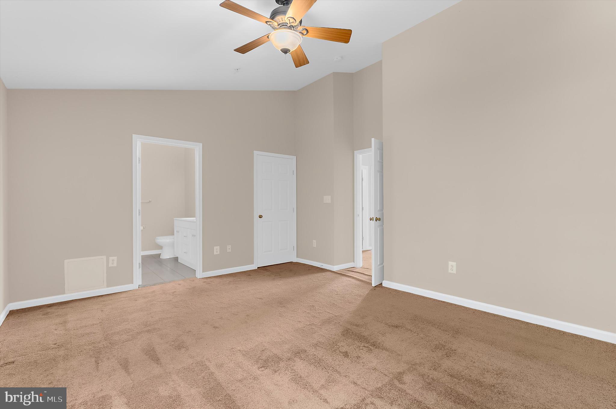 SEVEN OAKS - Residential