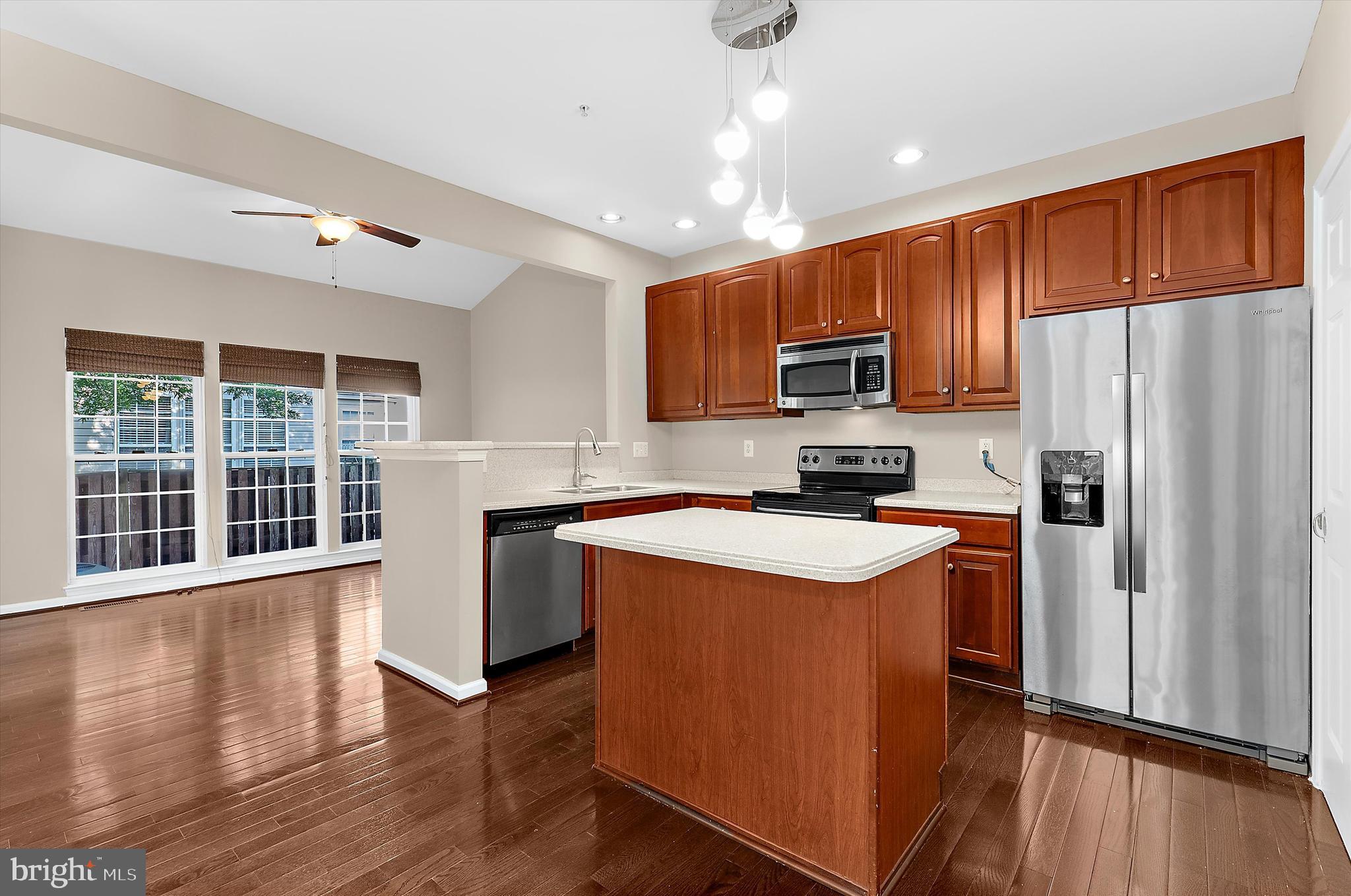 SEVEN OAKS - Residential