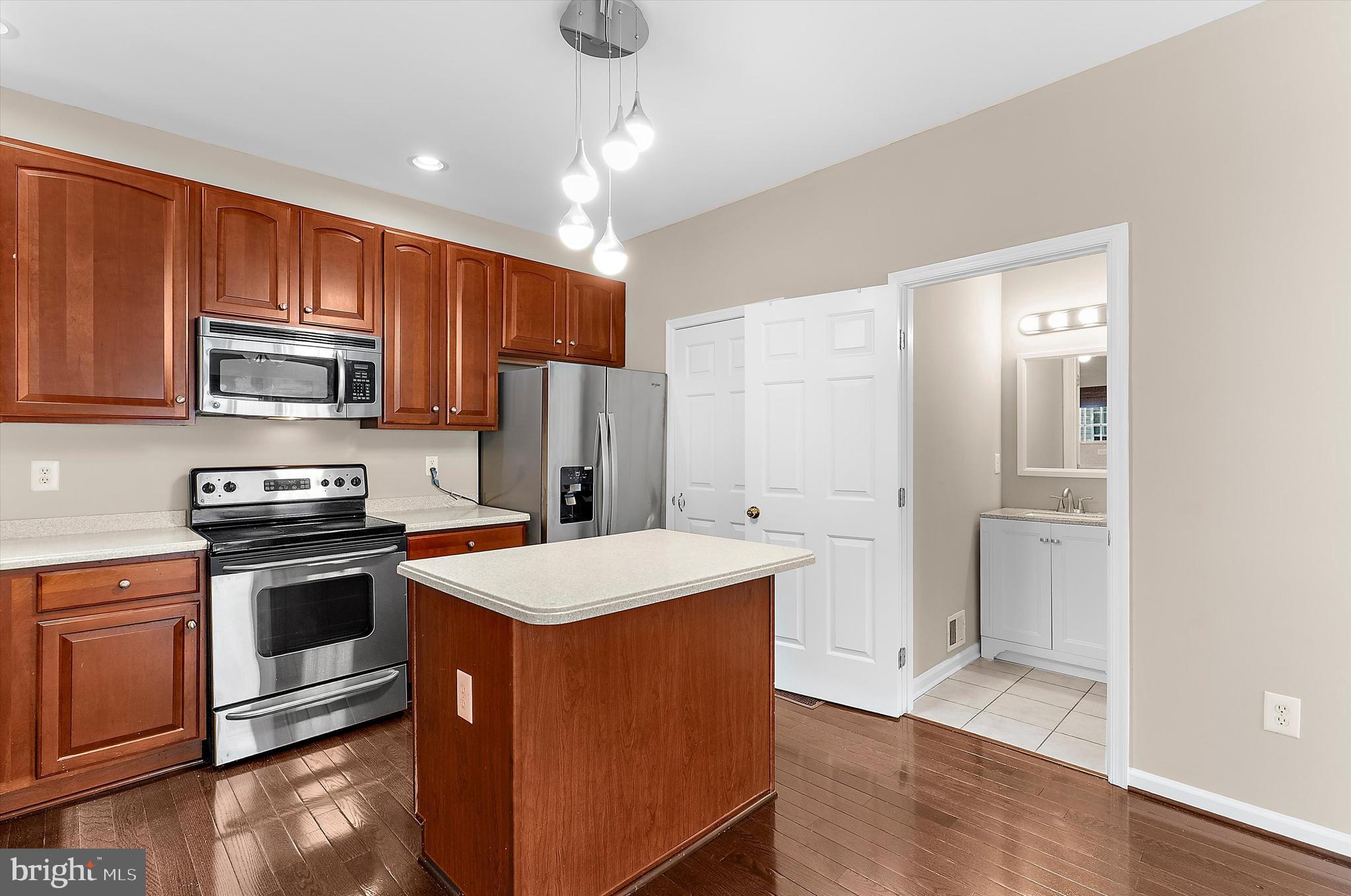SEVEN OAKS - Residential